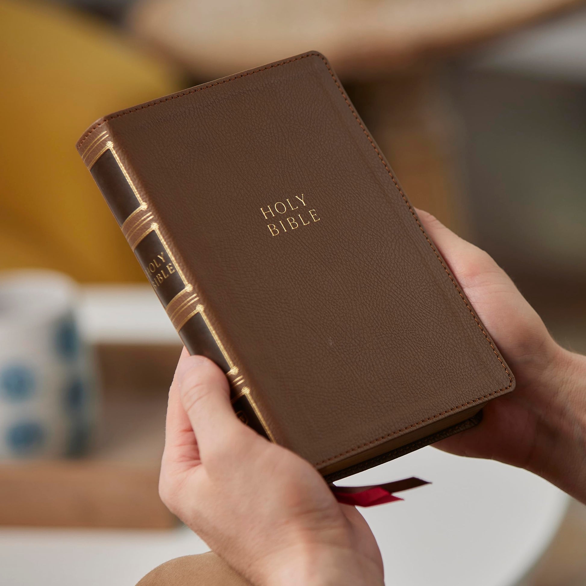 NKJV, Compact Center-Column Reference Bible, Brown Leathersoft, Red Letter, Comfort Print