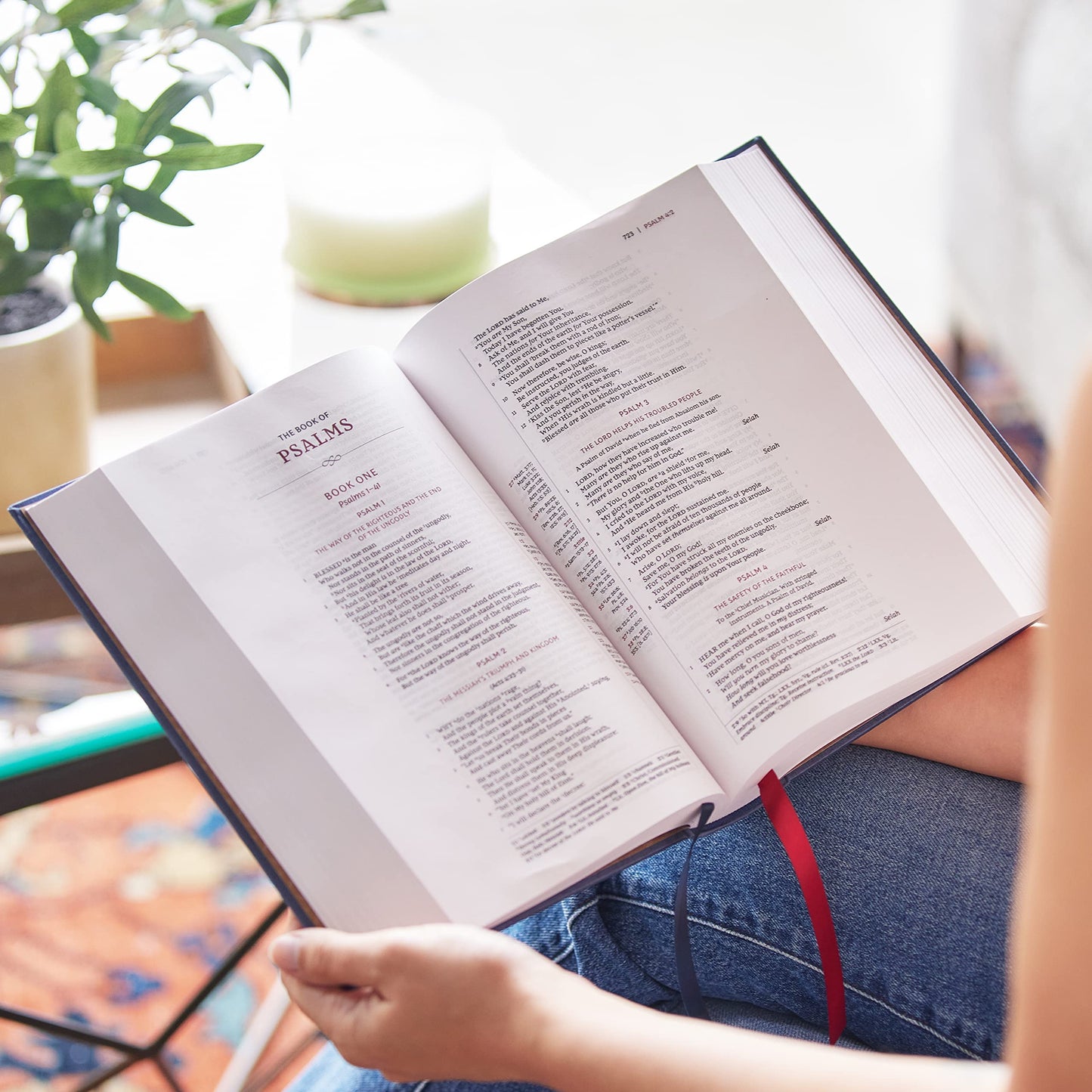 NKJV, Single-Column Wide-Margin Reference Bible, Cloth over Board, Blue, Red Letter, Comfort Print: Holy Bible, New King James Version