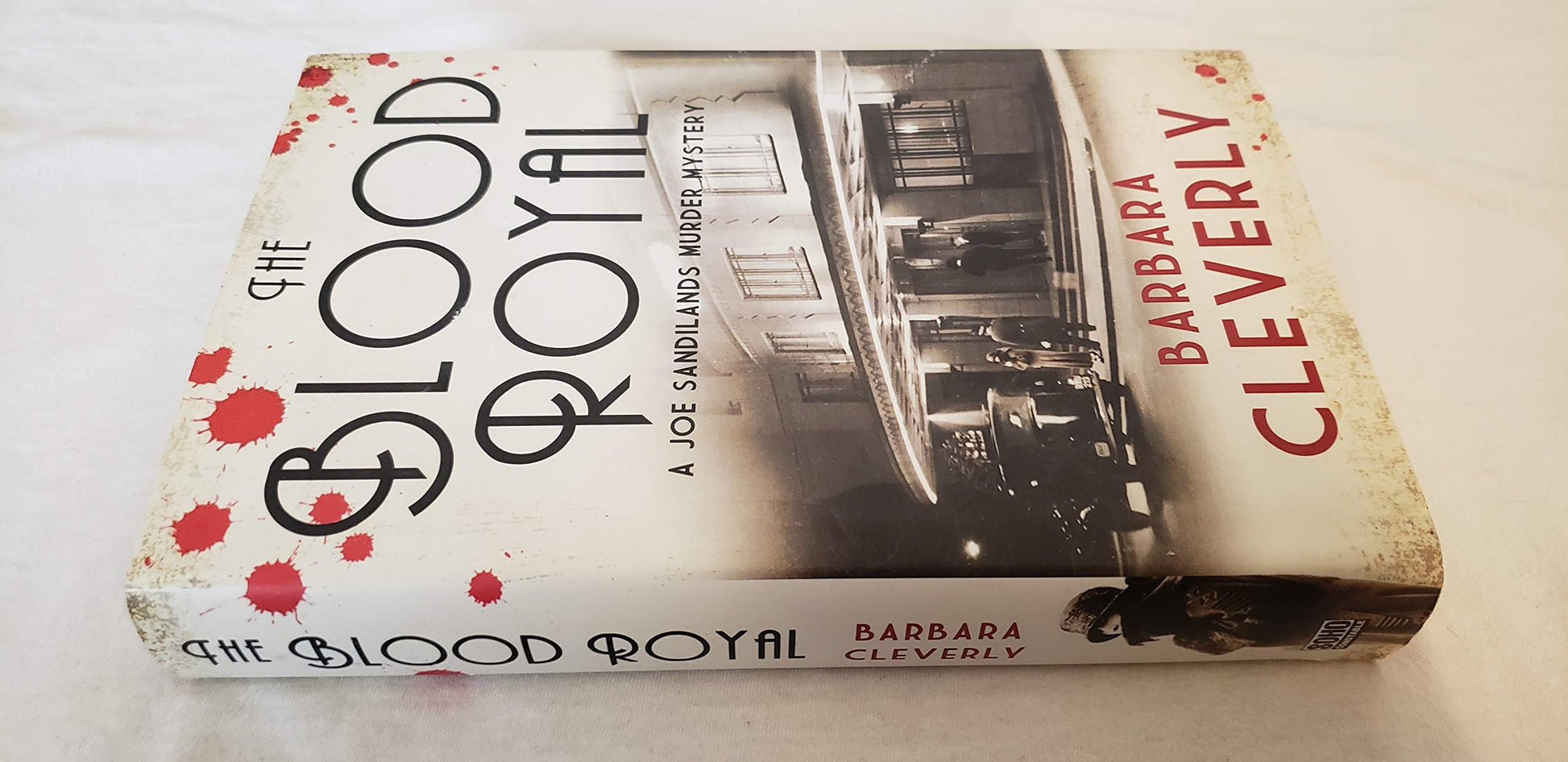 The Blood Royal (A Detective Joe Sandilands Novel)