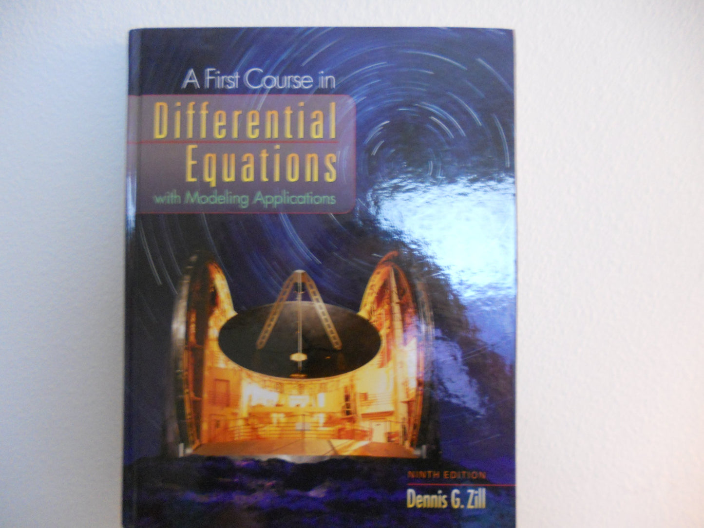 A First Course in Differential Equations: With Modeling Appl