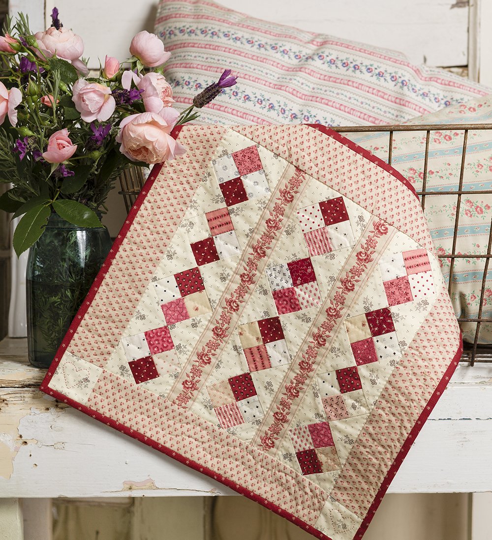 Small and Scrappy: Pint-Size Patchwork Quilts Using Reproduction Fabrics