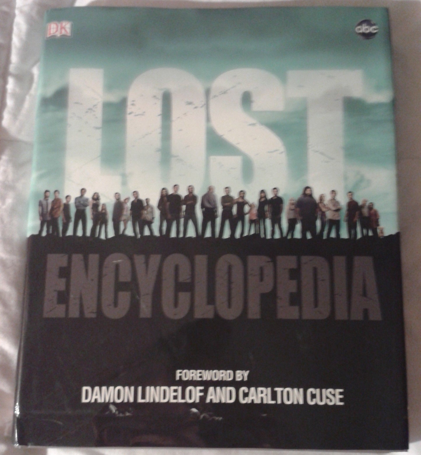 LOST Encyclopedia by Tara Bennett