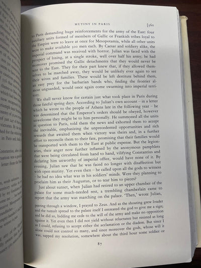 Byzantium (I): The Early Centuries by Norwich, John Julius