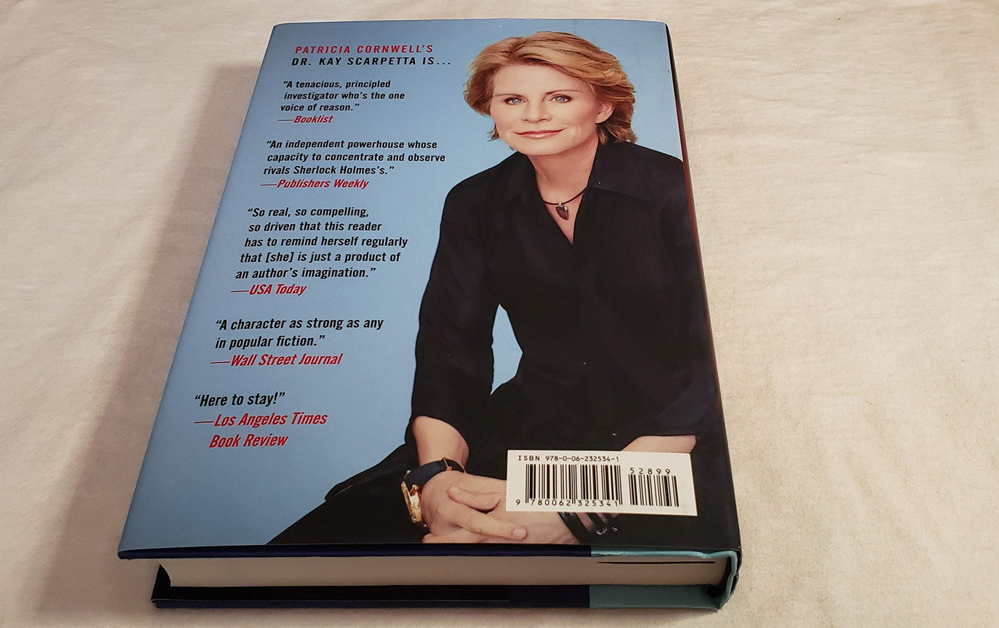 Flesh and Blood: A Scarpetta Novel (Kay Scarpetta Series, 22)