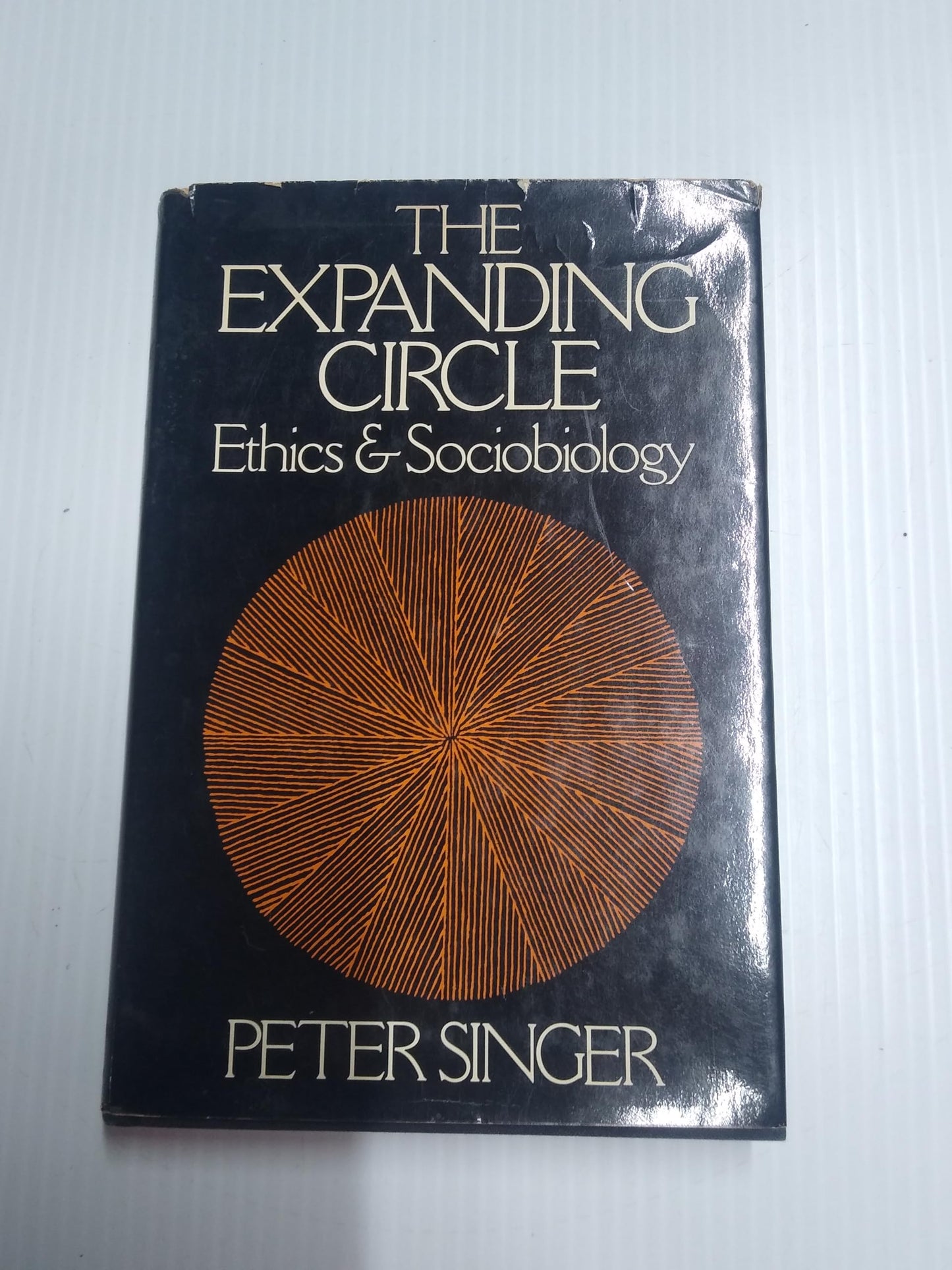 The Expanding Circle: Ethics and Sociobiology