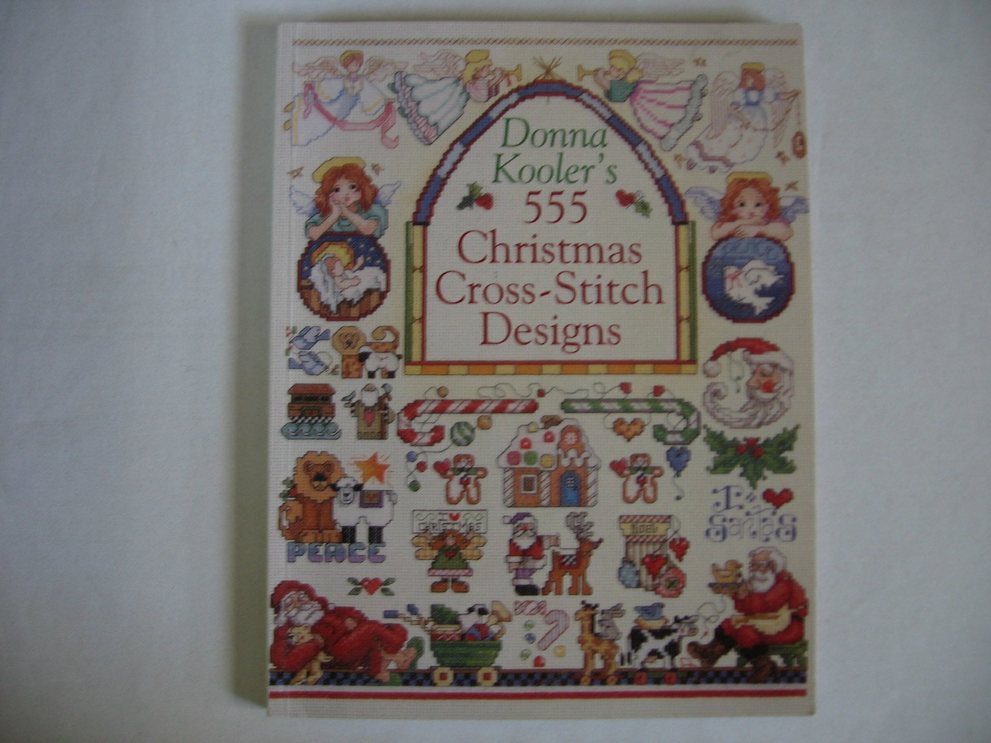 Donna Kooler's 555 Christmas Cross-Stitch Designs