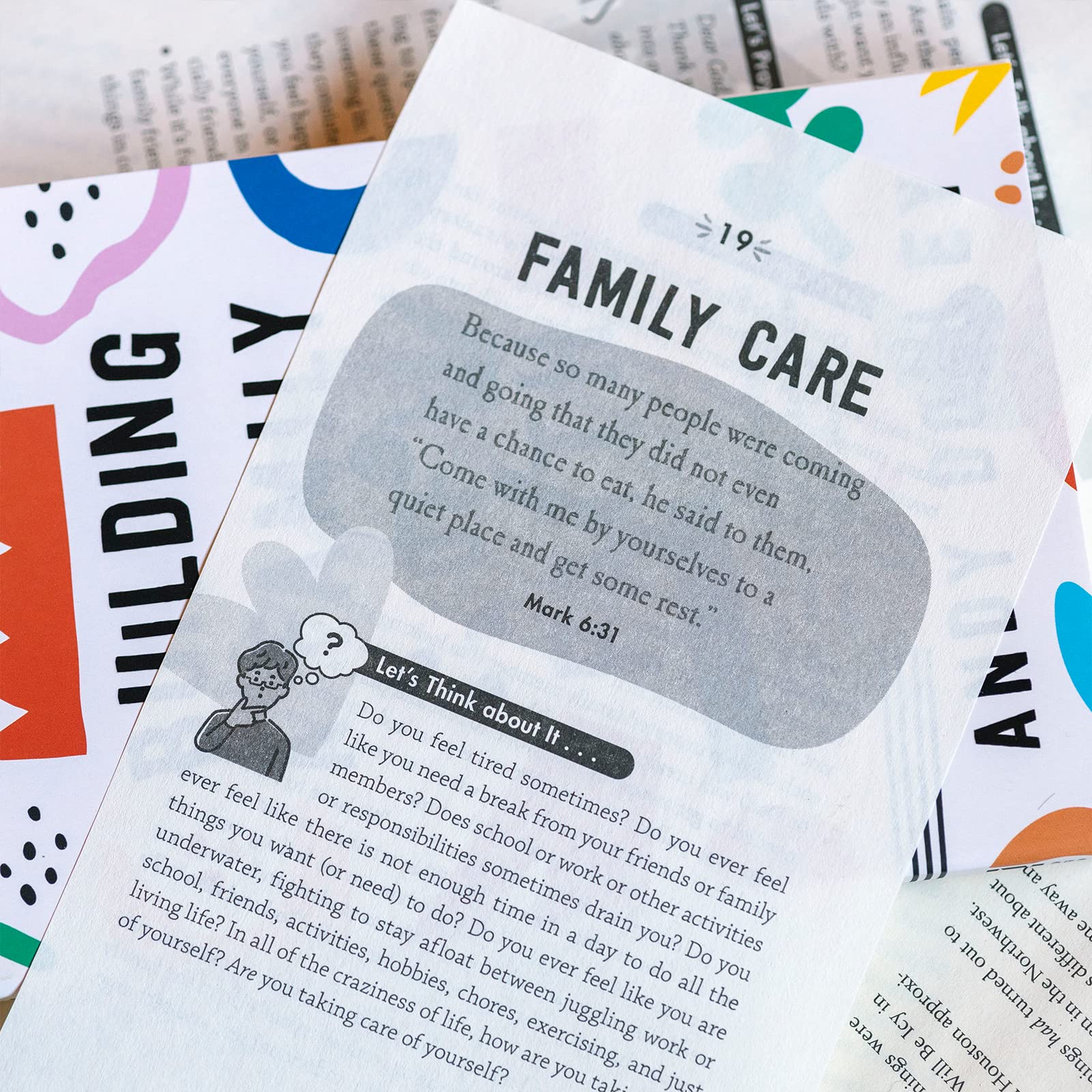 Building a Family of Faith: Simple and Fun Devotions to Draw You Close to Each Other and Nearer to God