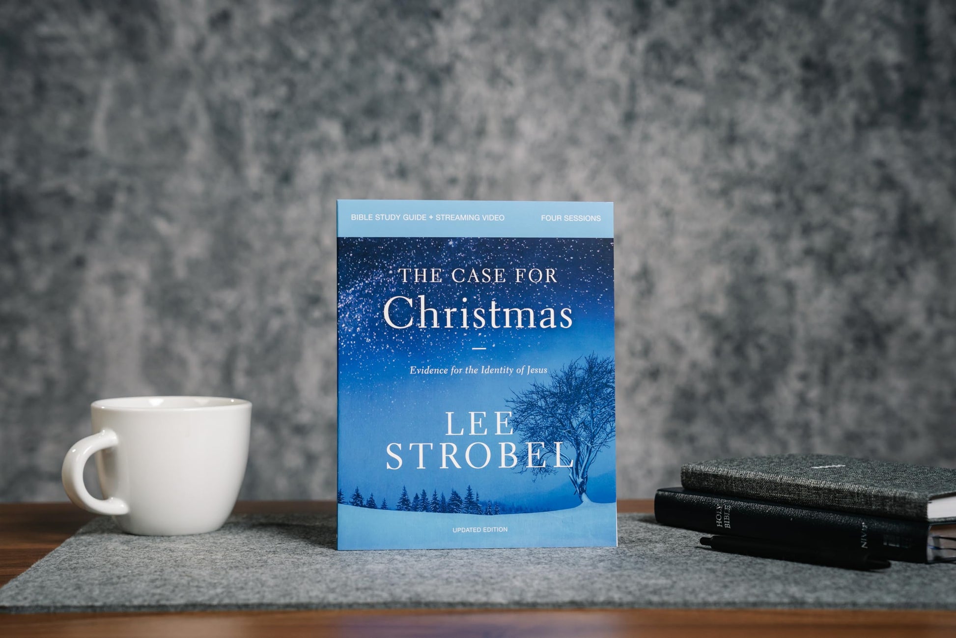 The Case for Christmas Bible Study Guide + Streaming Video, Updated Edition: Evidence for the Identity of Jesus