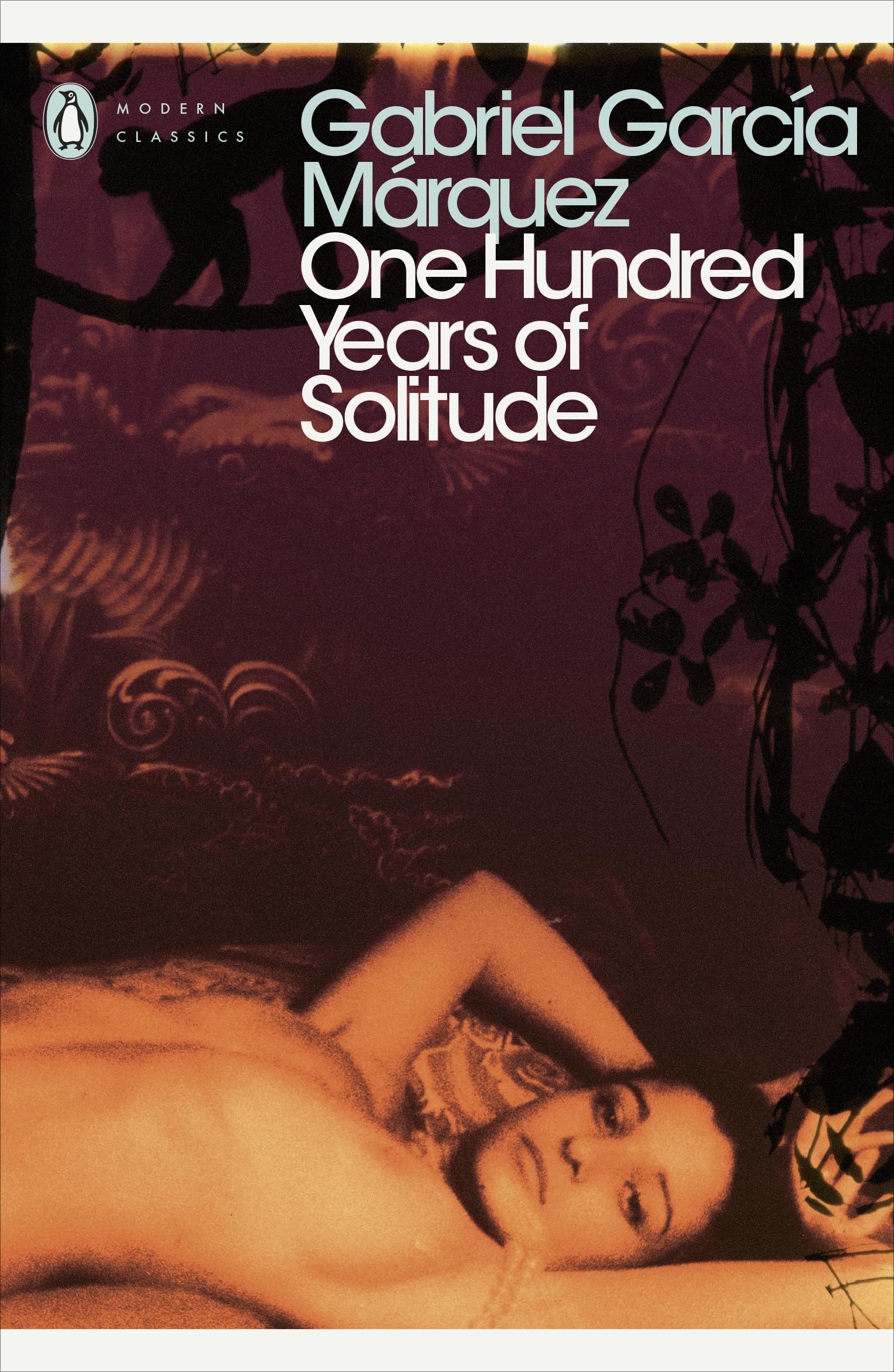 One Hundred Years of Solitude (Penguin Modern Classics)