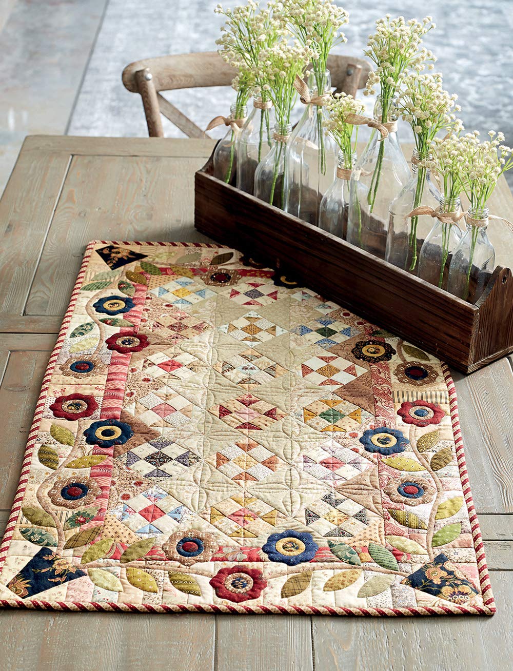 Autumn Bouquet: Patchwork and Appliqué Quilts from Reproduction Prints