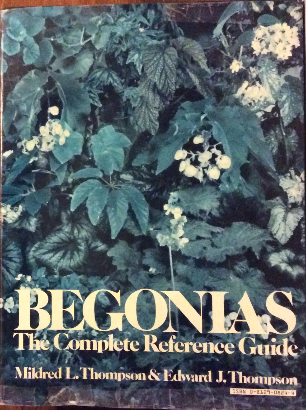 Begonias : The Complete Reference Guide