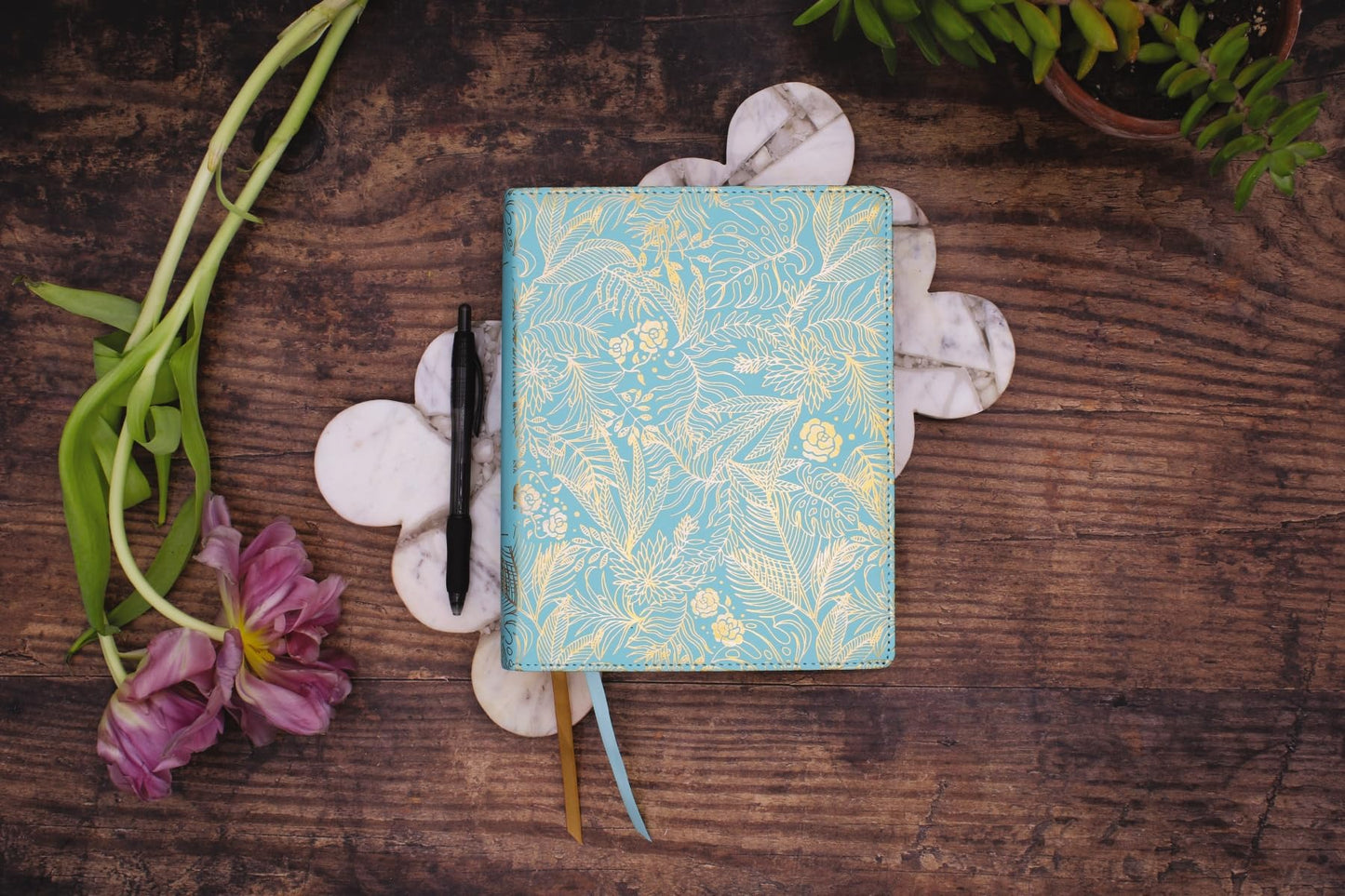 NIV, Journal the Word Bible for Women (Perfect for Note-Taking)