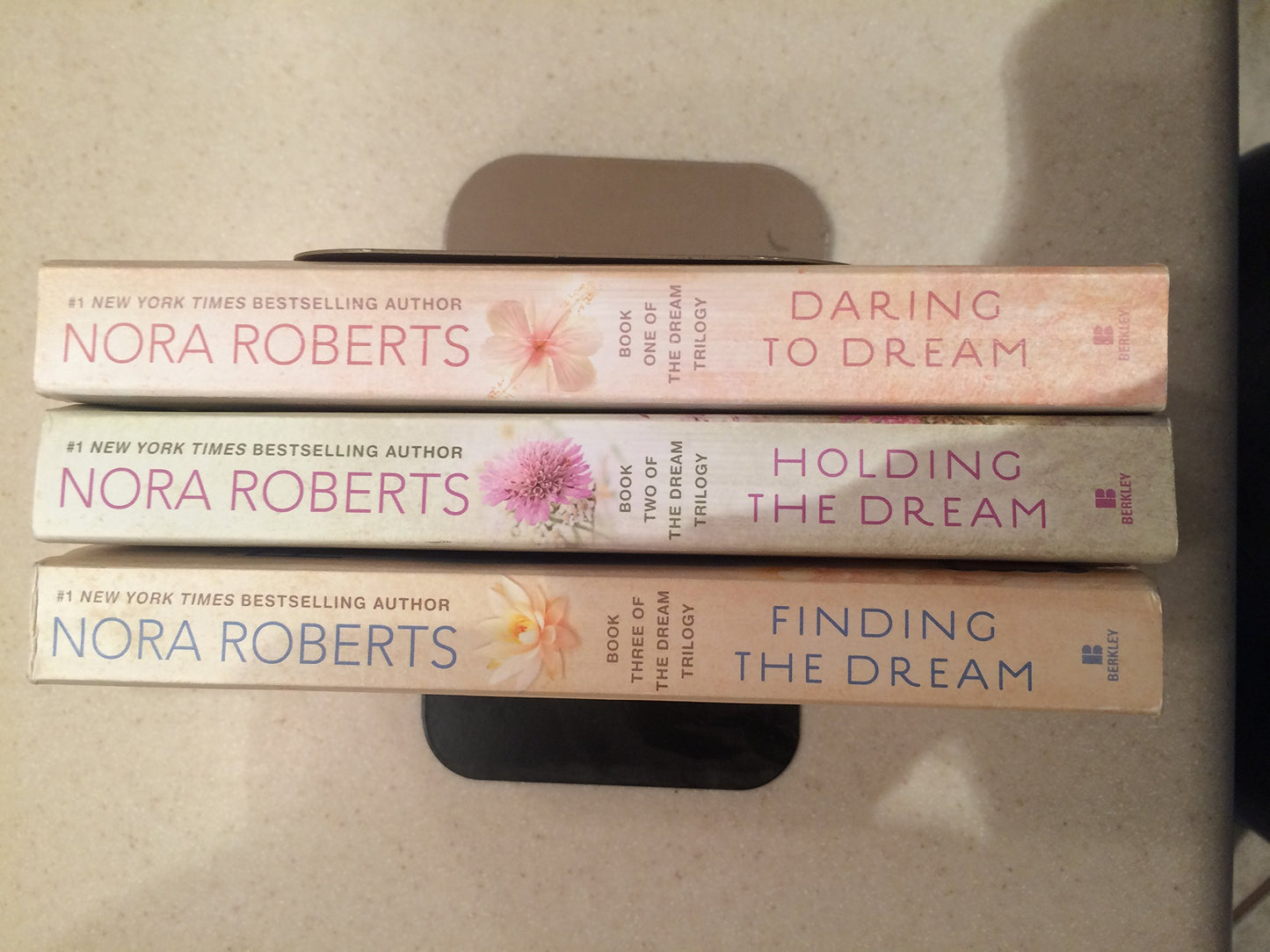 Dream Box Set (Dream Trilogy) Daring to Dream / Holding the Dream / Finding the Dream