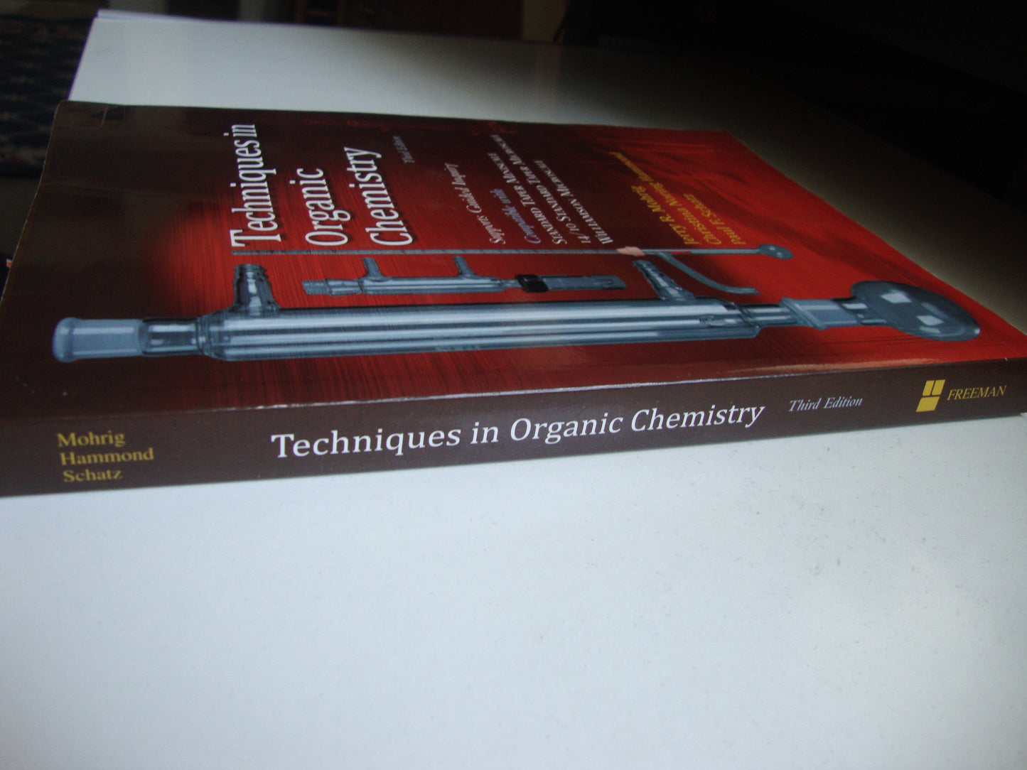 Techniques in Organic Chemistry: Miniscale, Standard Taper Microscale, and Williamson Microscale