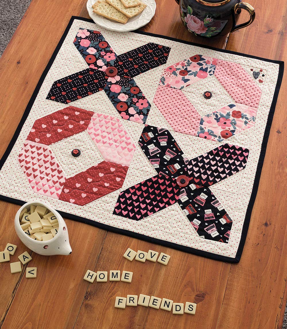 Pat Sloan's Holiday Celebrations: 17 Quilts and More for 6 Seasonal Occasions