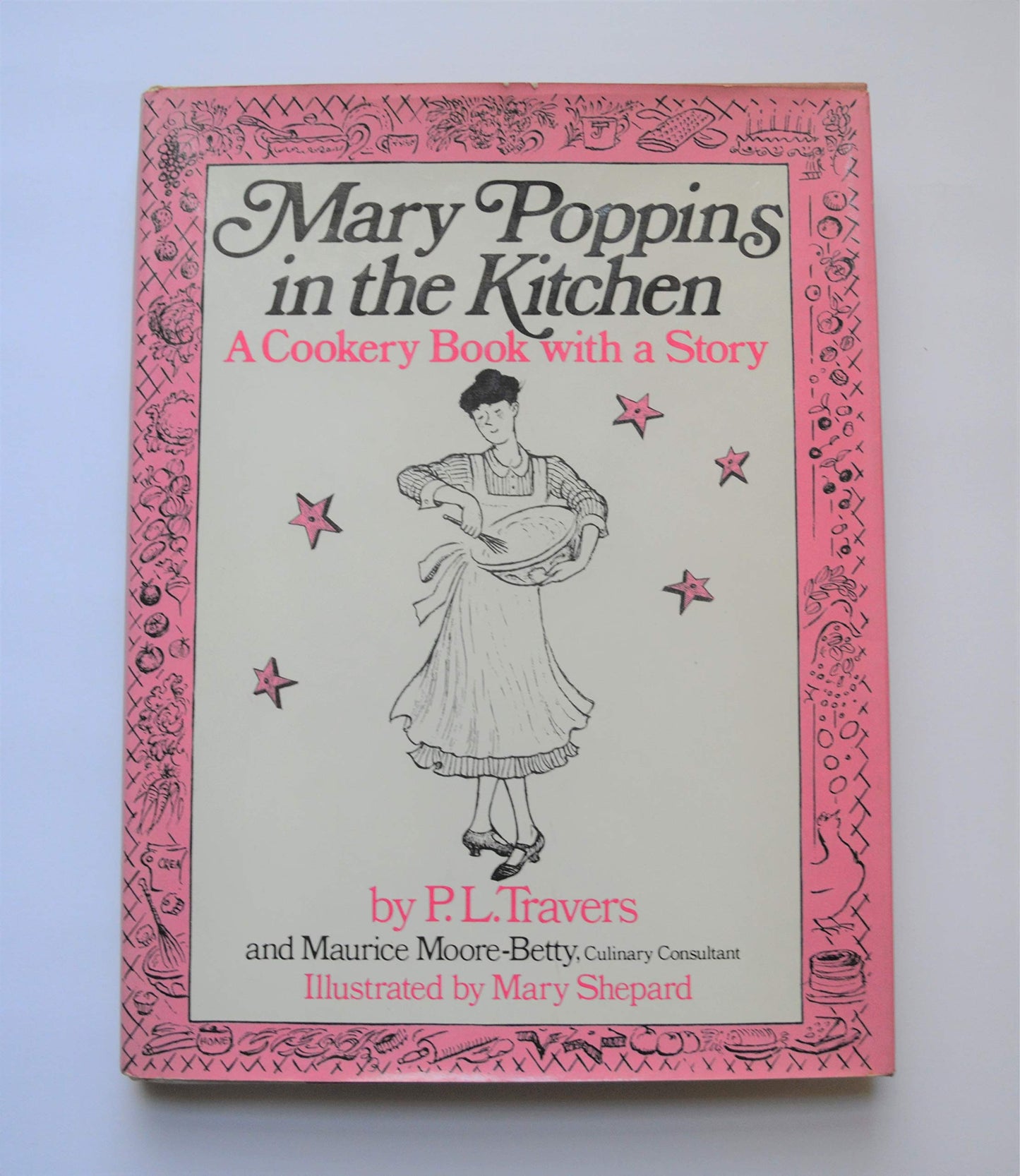 Mary Poppins in the kitchen: A cookery book with a story by