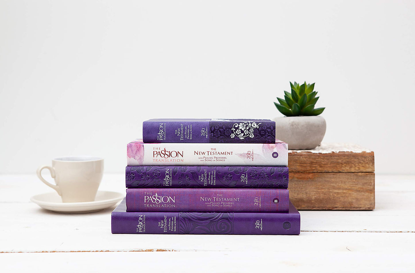 The Passion Translation New Testament (2020 Edition) Passion in Plum: With Psalms, Proverbs, and Song of Songs (Hardcover) - A Perfect Gift for Confirmation, Holidays, and More