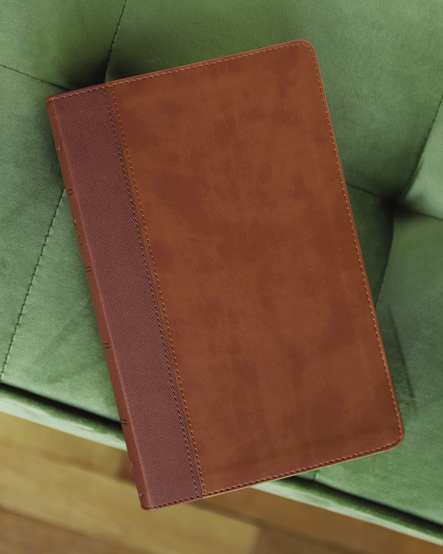 NIV, Personal Size Bible, Large Print, Leathersoft, Brown, R
