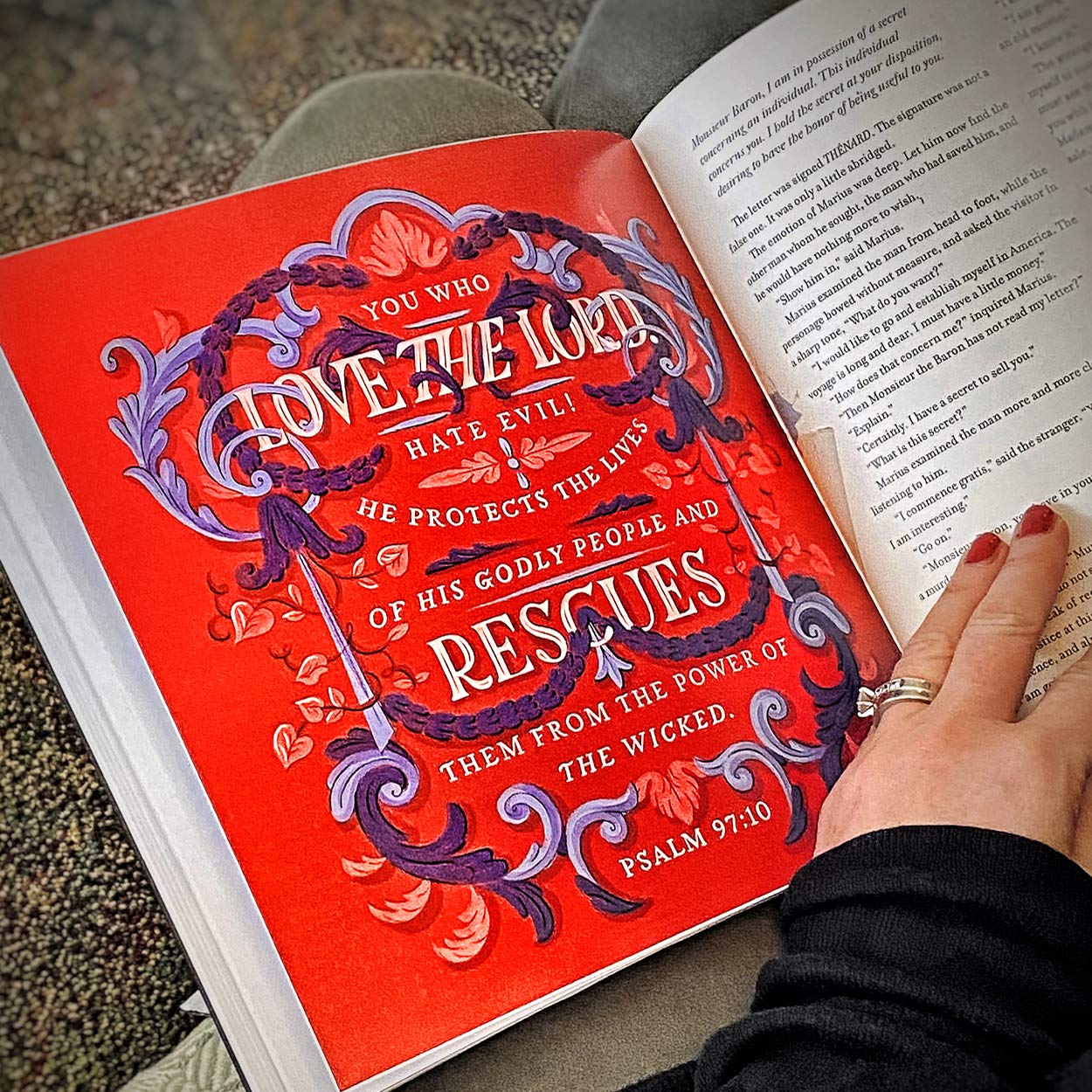 Les Miserables: An Engaging Visual Journey (Visual Journey Series)