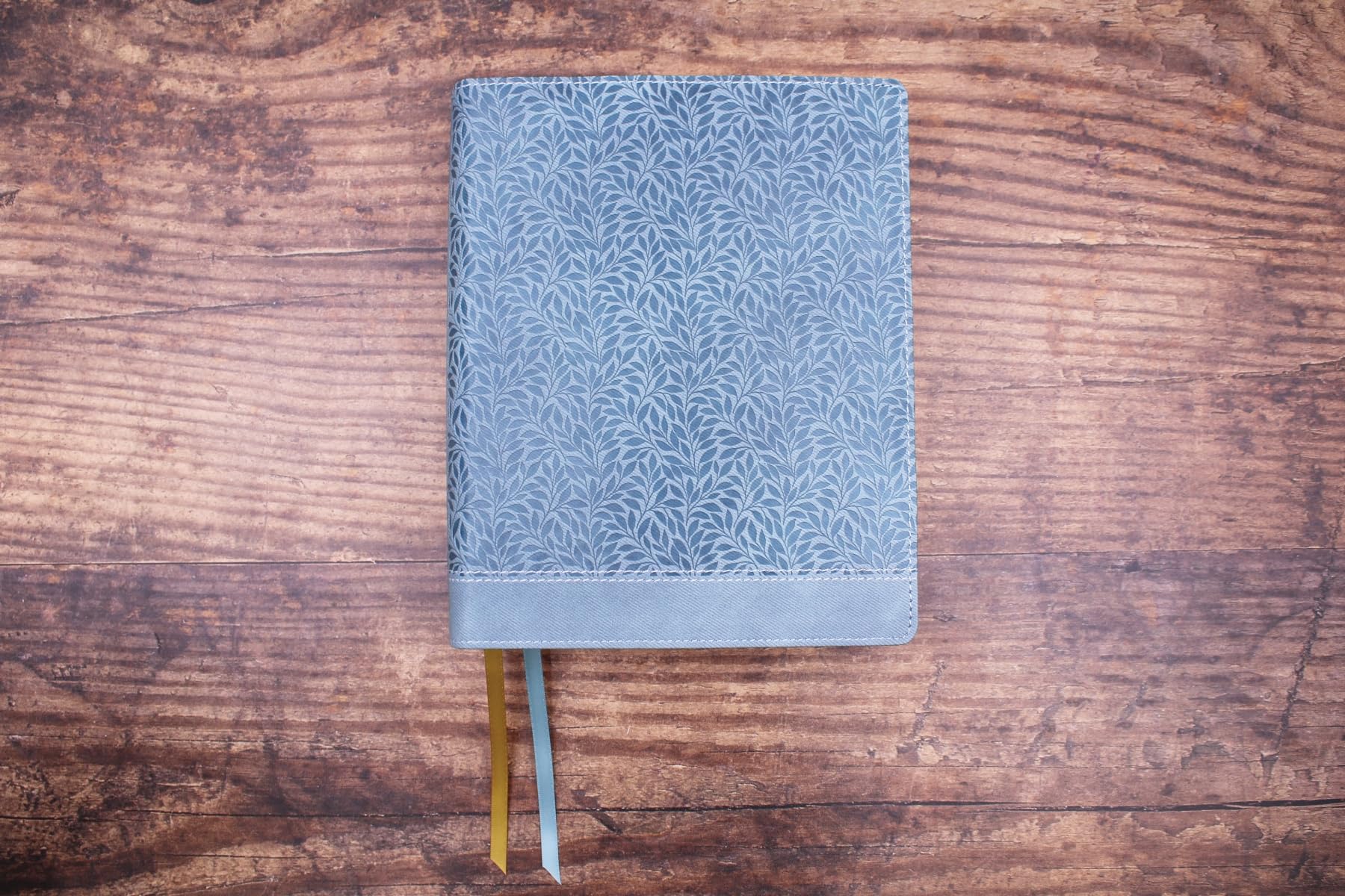 NIV, Journal the Word Bible (Perfect for Note-Taking), Large Print, Leathersoft, Teal, Red Letter, Comfort Print: Reflect, Take Notes, or Create Art Next to Your Favorite Verses