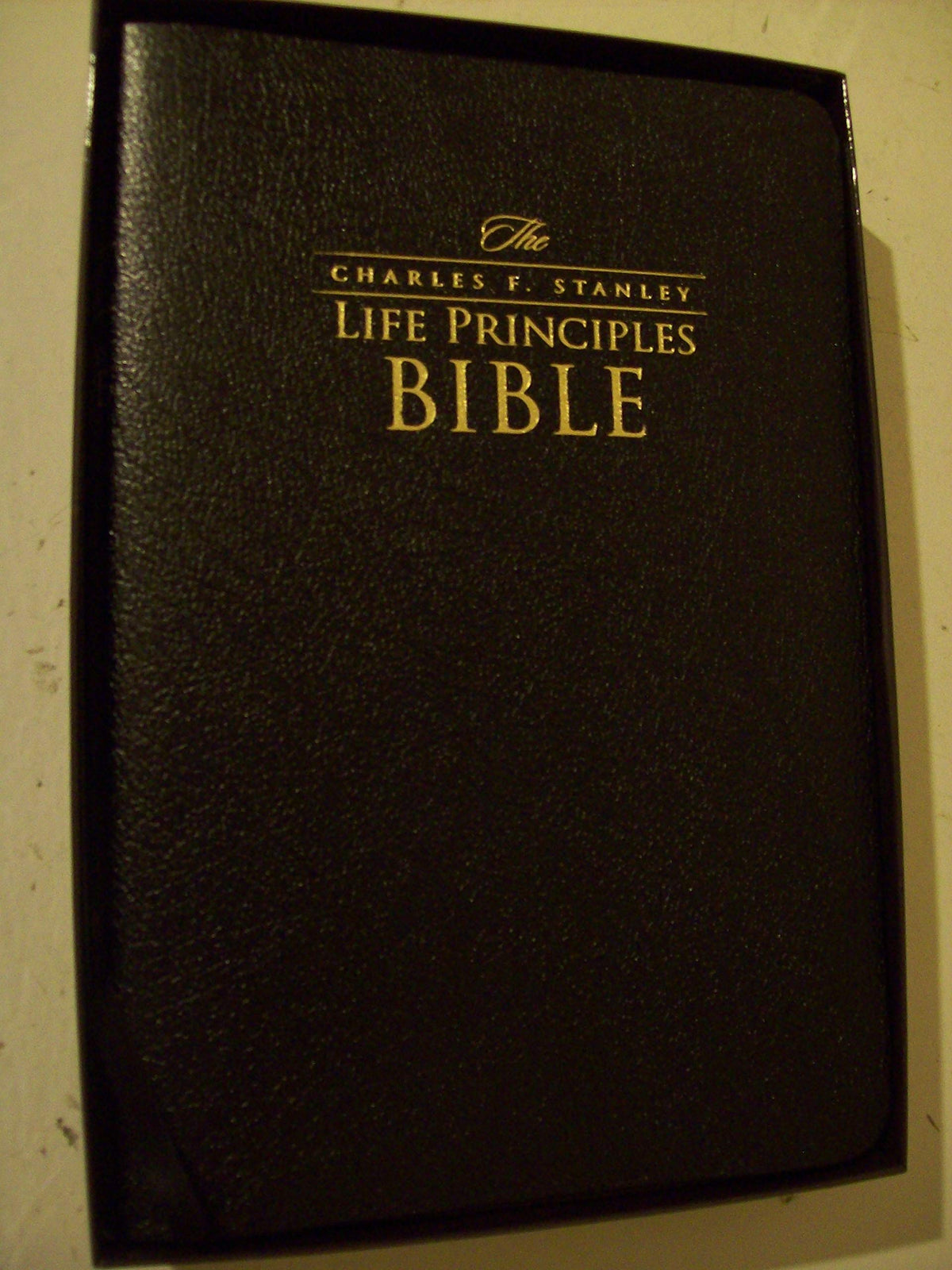 The Charles F. Stanley Life Principles Bible (Black)