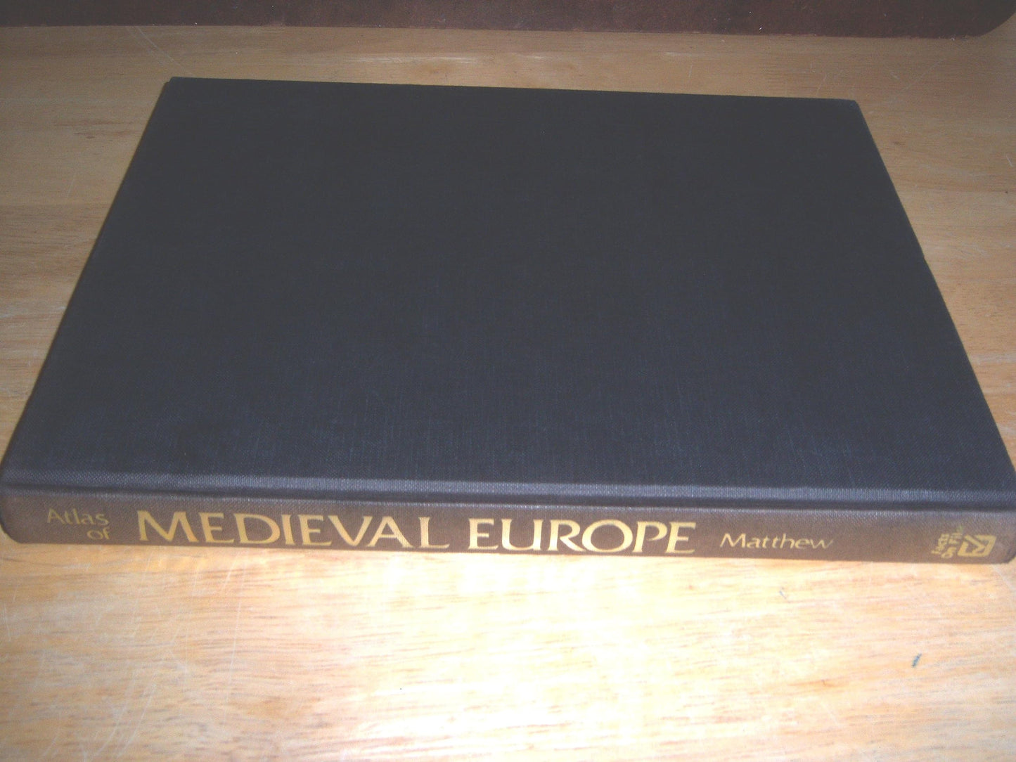 Atlas of Medieval Europe (CULTURAL ATLAS OF) by Matthew, Don