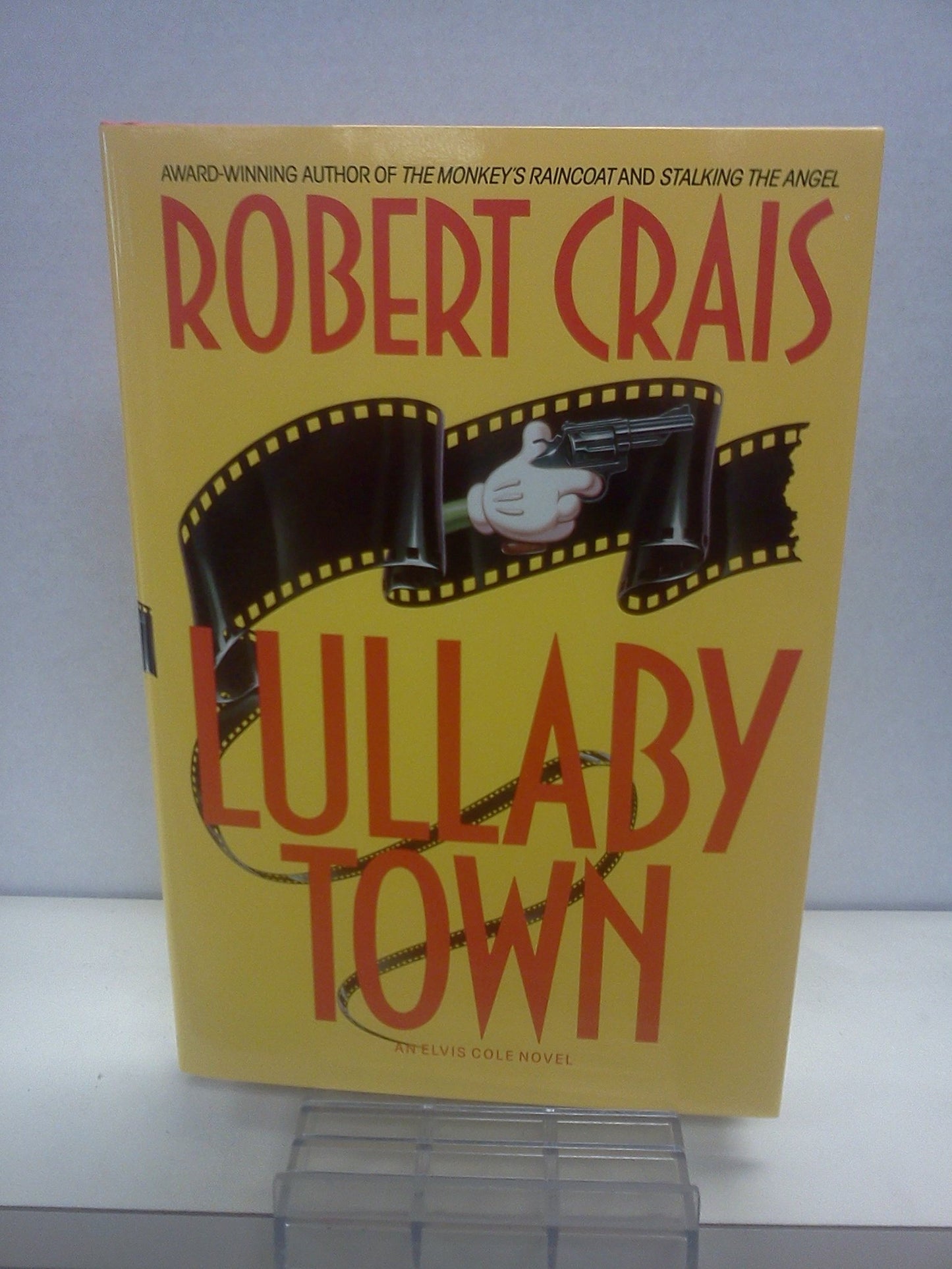 Lullaby Town by Crais, Robert