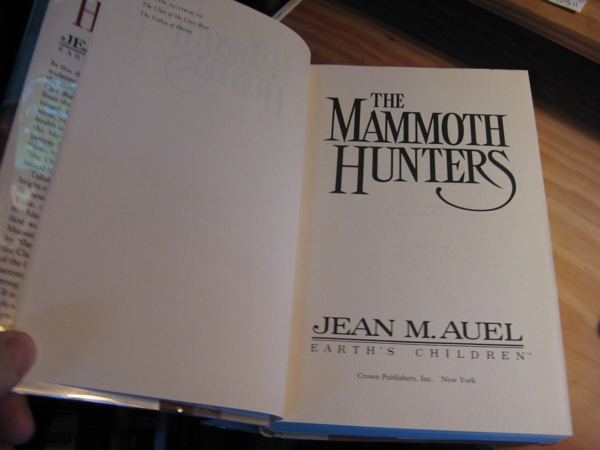 The Mammoth Hunters-Earths Children