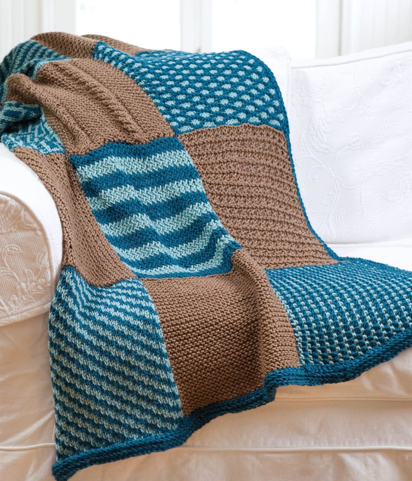 I Can't Believe I'm Loom Knitting-18 Projects to Make Hats, Scarves, Afghans and More, all Without Knitting Needles