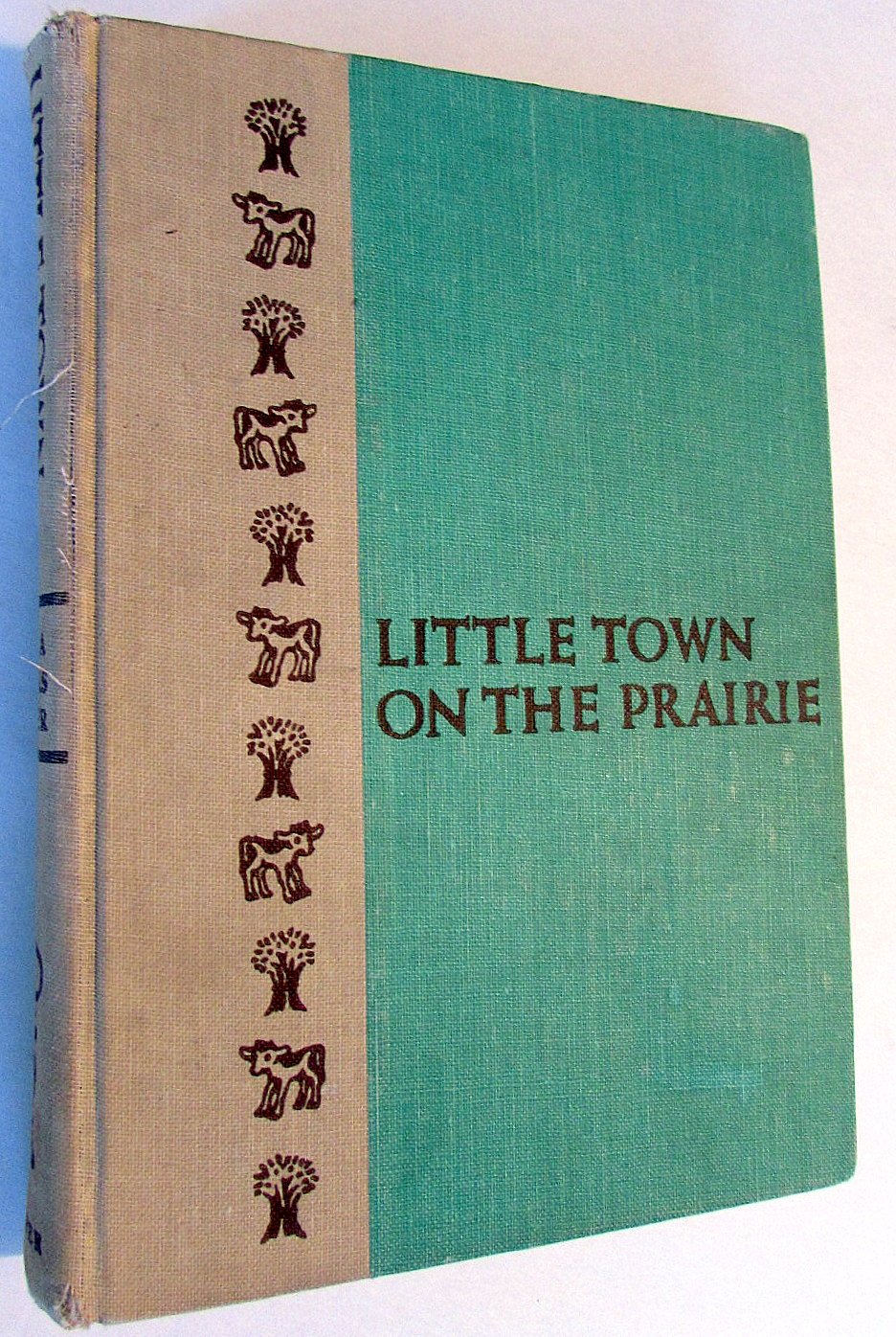 Little Town on the Prairie: A Newbery Honor Award Winner (Little House, 7)