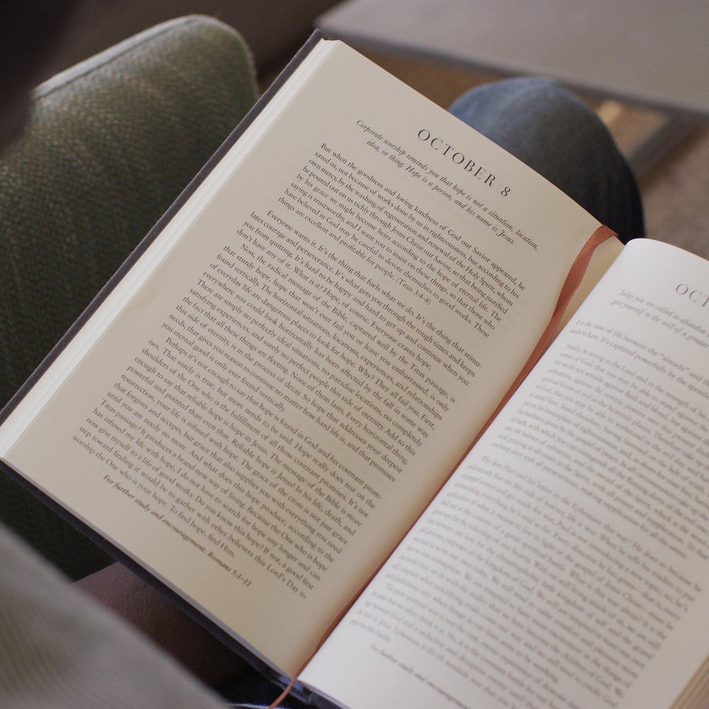 New Morning Mercies: A Daily Gospel Devotional (Gift Edition)