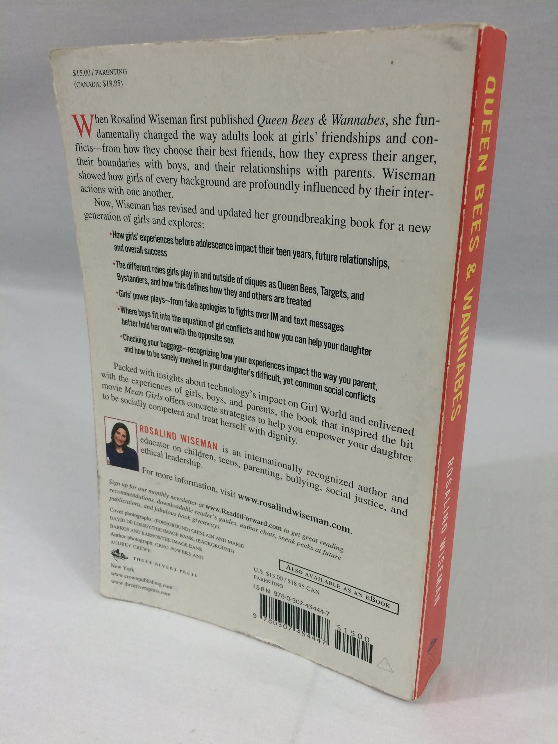 Queen Bees and Wannabes: Helping Your Daughter Survive Cliques, Gossip, Boyfriends, and the New Realities of Girl World