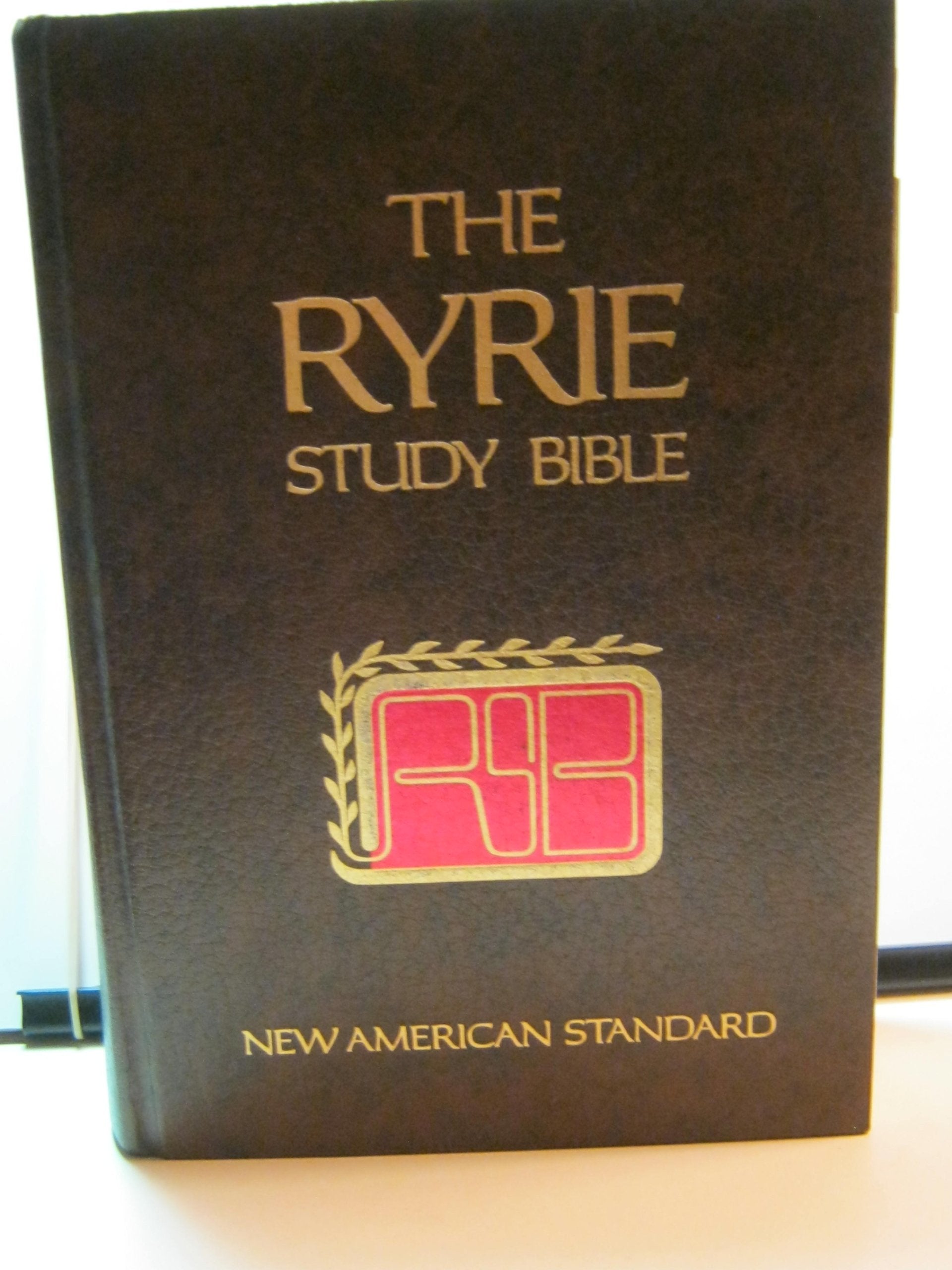The Ryrie study Bible: New American standard translation : with introductions, annotations, outlines, marginal references, harmony of the Gospels, synopsis ... and timeline charts, and many other help