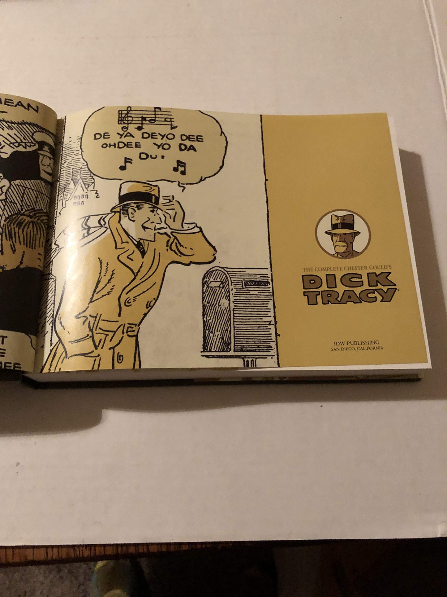 Complete Chester Gould's Dick Tracy Volume 1