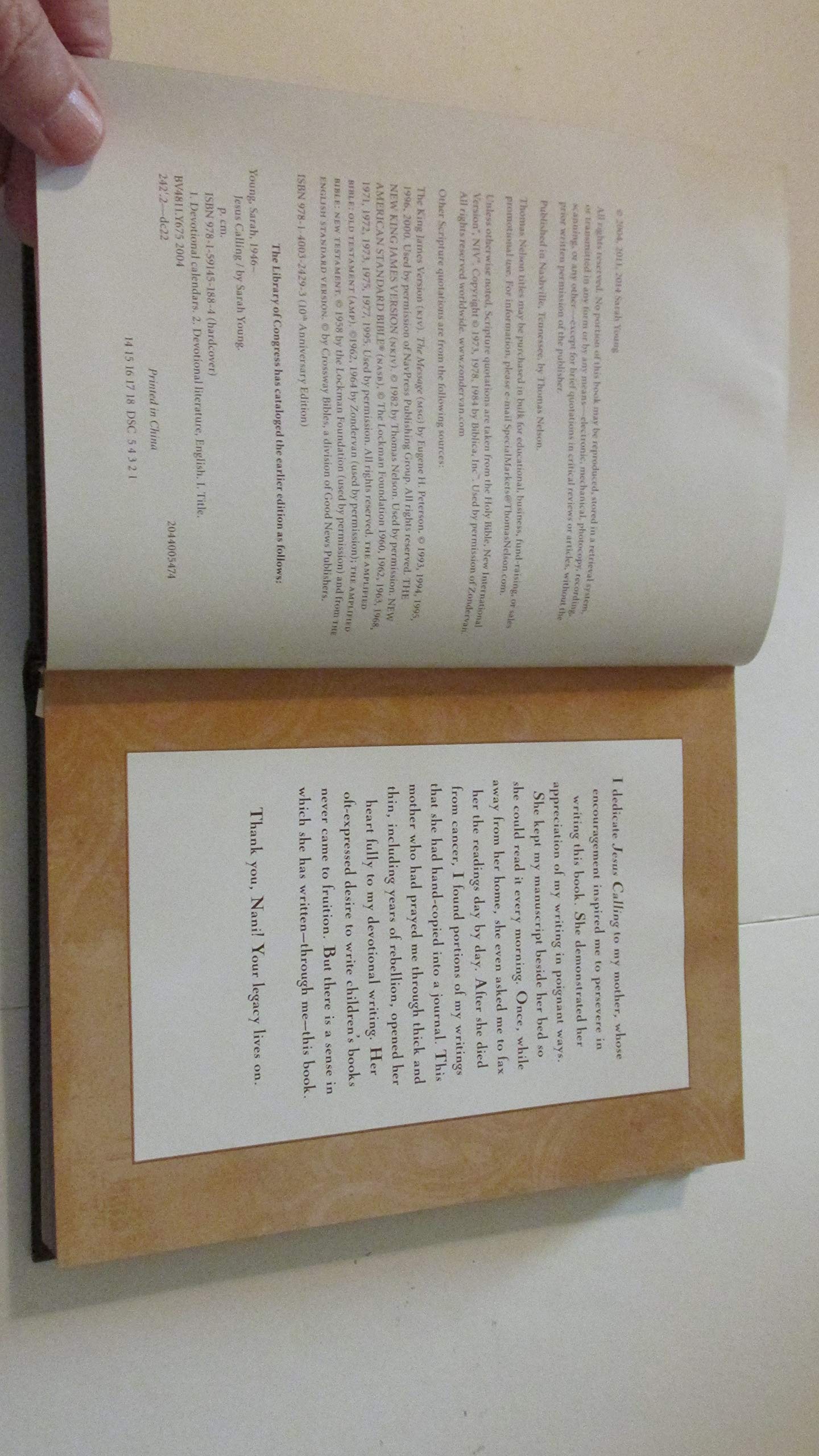 Jesus Calling - 10th Anniversary Expanded Edition: Enjoying Peace in His Presence