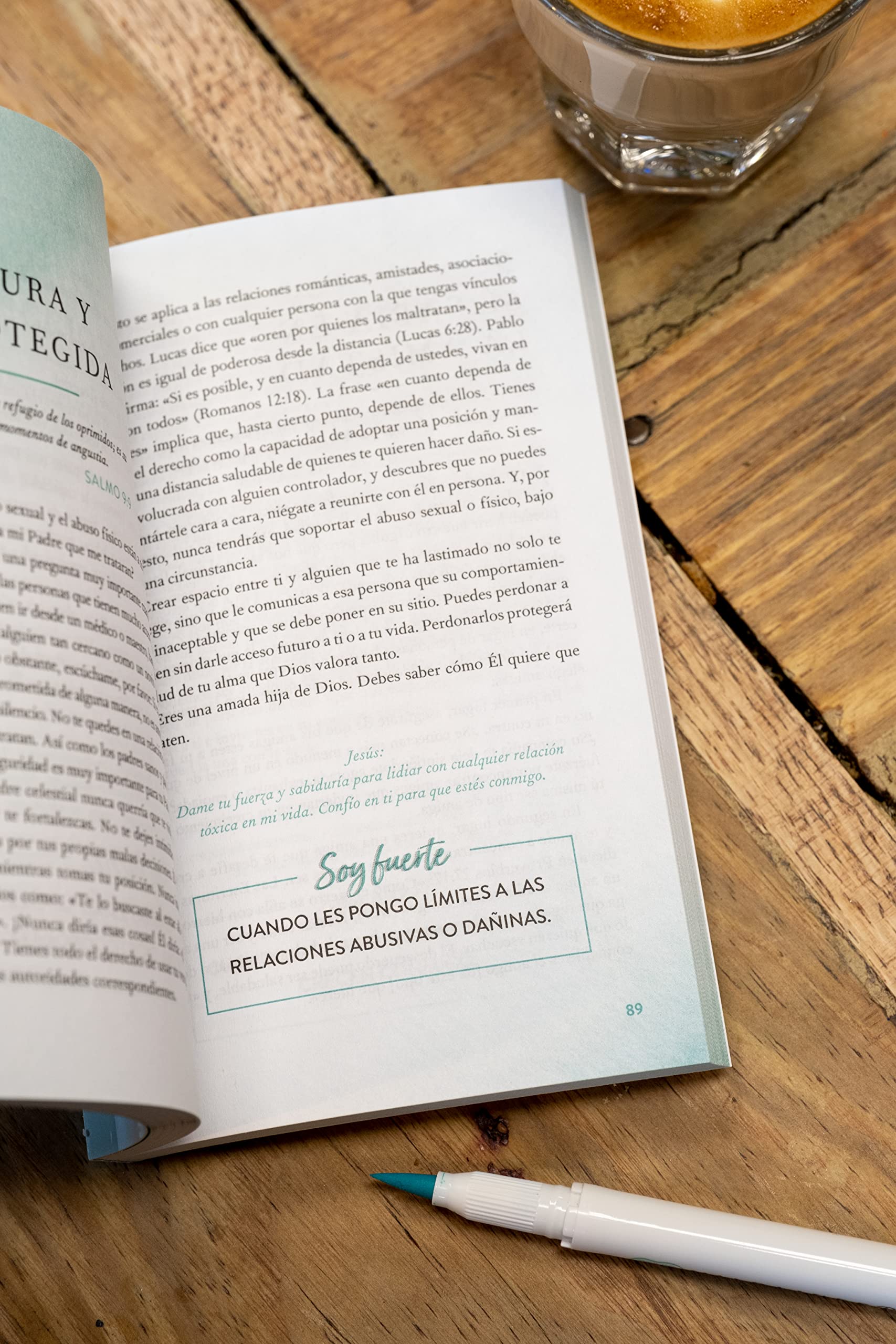 Fuerte - Serie Favoritos: Meditaciones para disfrutar una vida poderosa y apasionada (Spanish Edition)