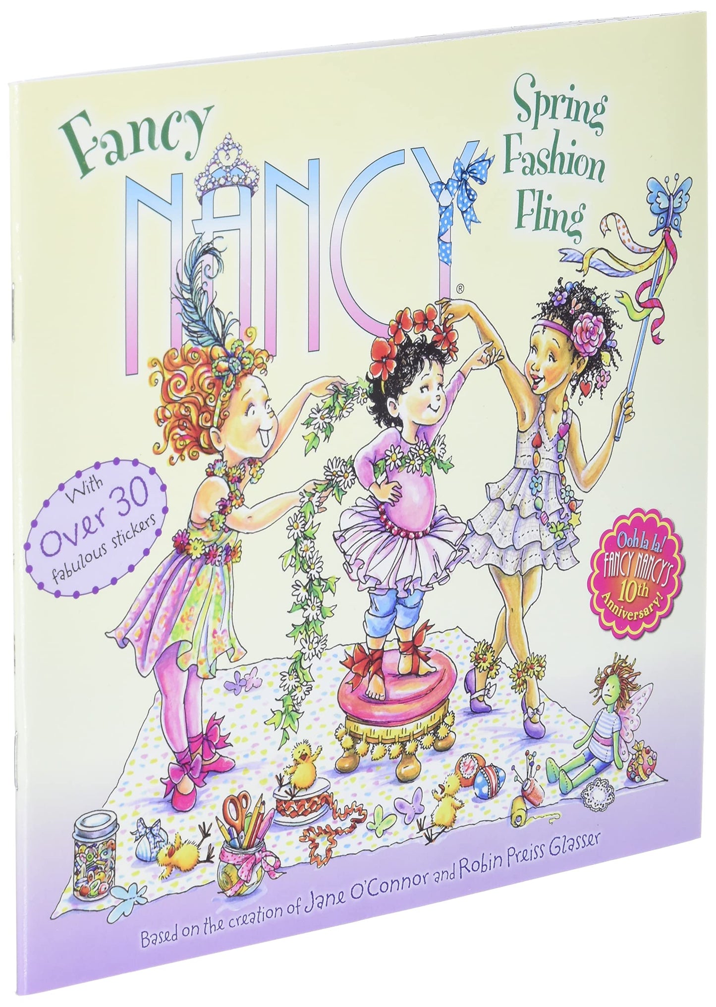 Fancy Nancy: Spring Fashion Fling: A Springtime Book For Kids
