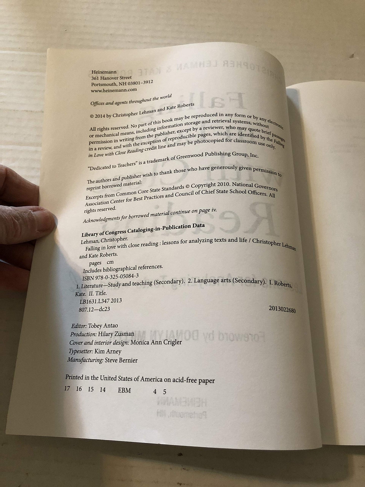 Falling in Love with Close Reading: Lessons for Analyzing Texts--and Life