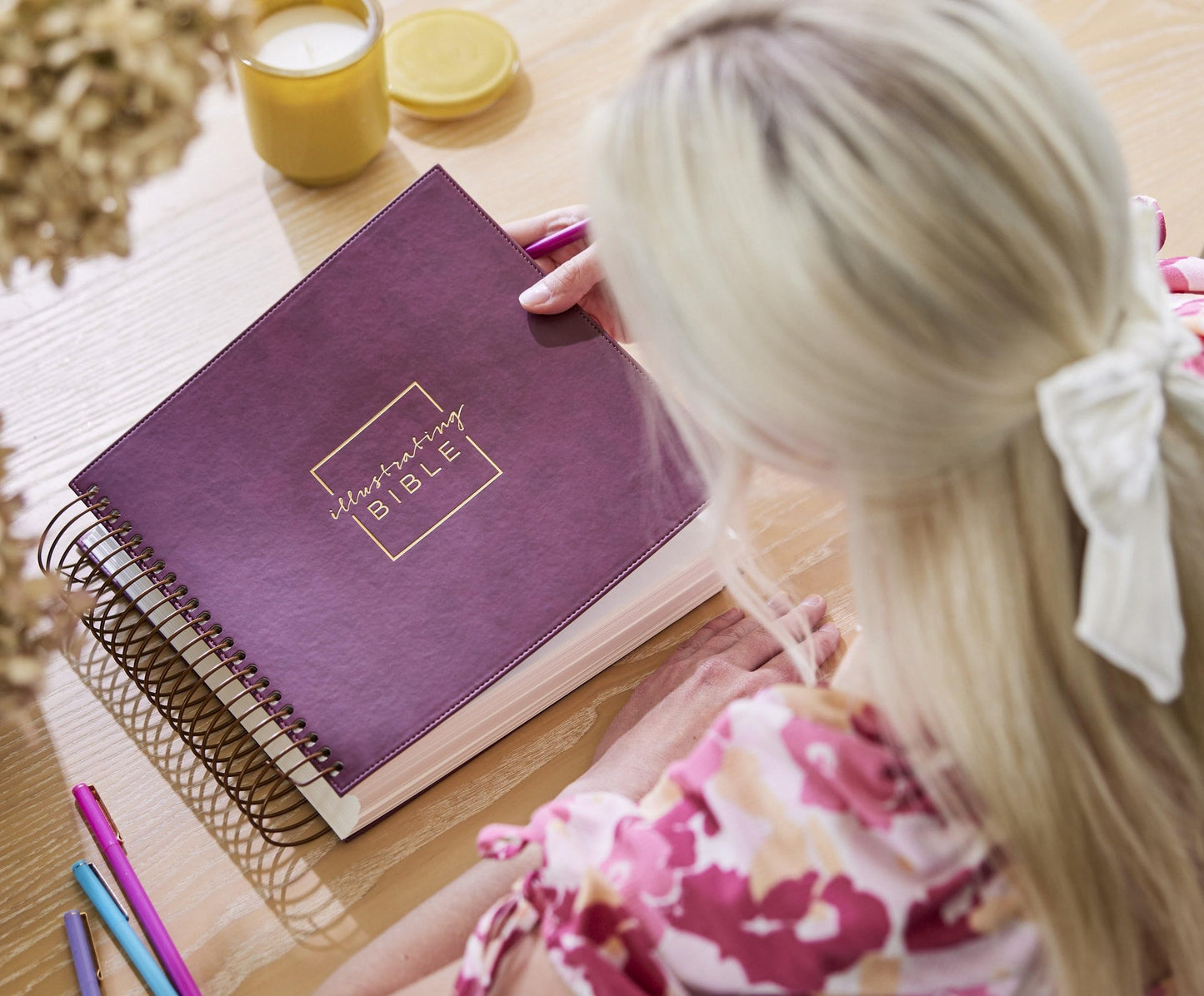 Illustrating Bible CSB - Spiral Bound Bible Journal, Cranberry