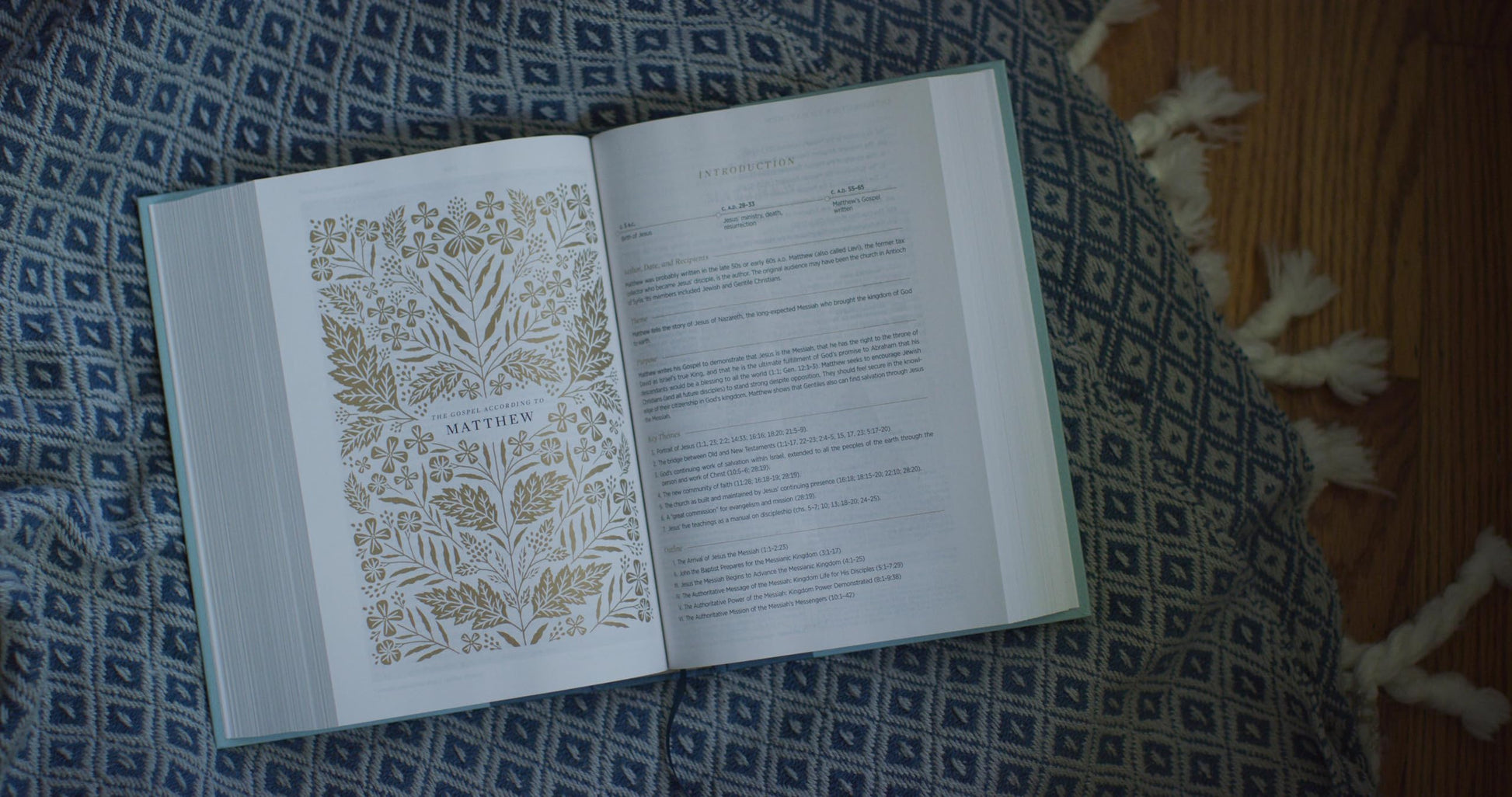 ESV Women's Study Bible (Hardcover): Holy Bible, English Standard Version