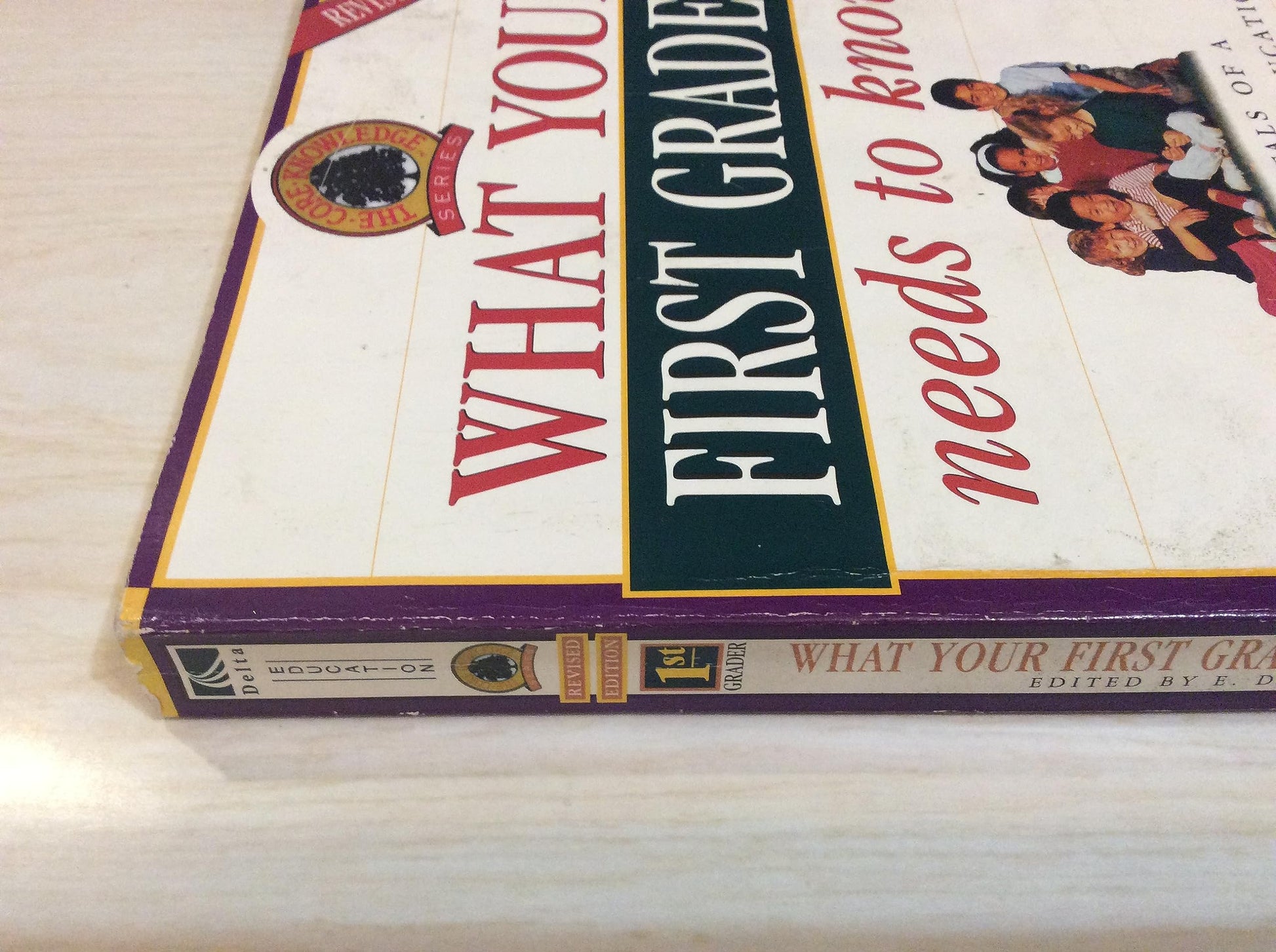 What Your First Grader Needs to Know: Fundamentals of a Good First-Grade Education (Core Knowledge Series)