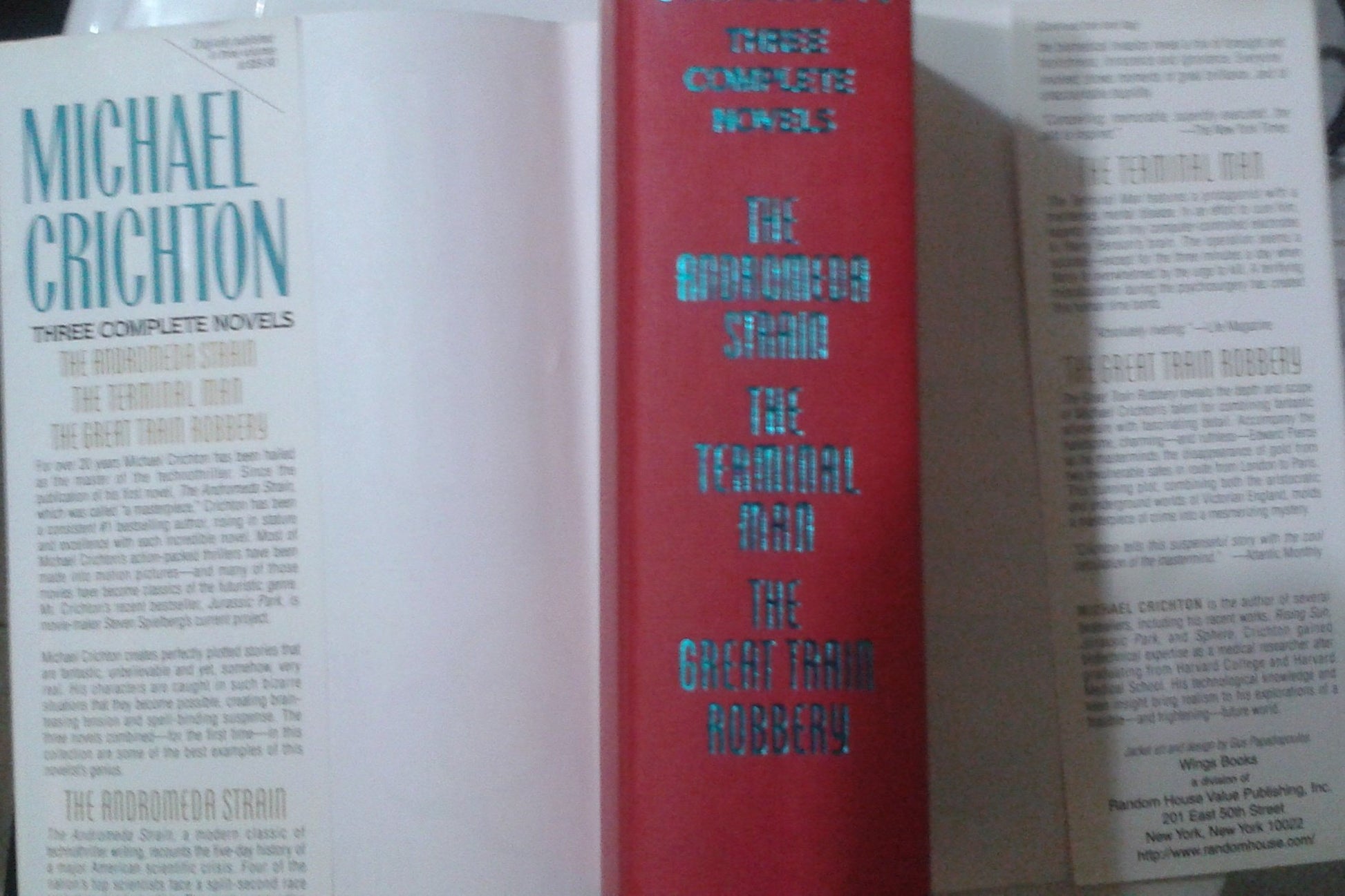 Three Complete Novels: The Andromeda Strain, The Terminal Man, and The Great Train Robbery