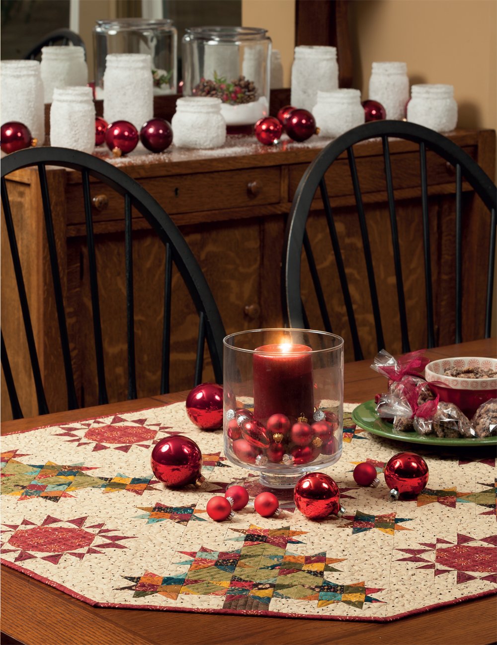 Simple Christmas Tidings: Scrappy Quilts and Projects for Yuletide Style