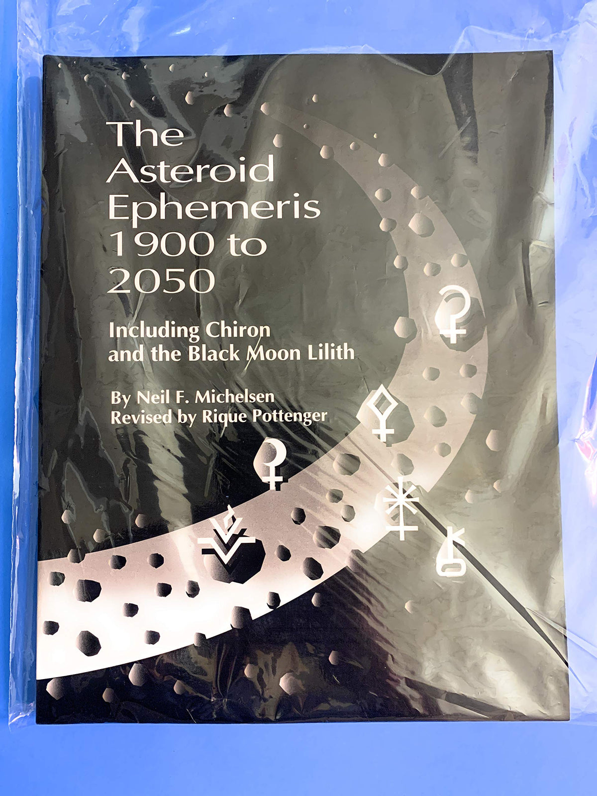 The Asteroid Ephemeris 1900 to 2050: Including Chiron and the Black Moon Lilith