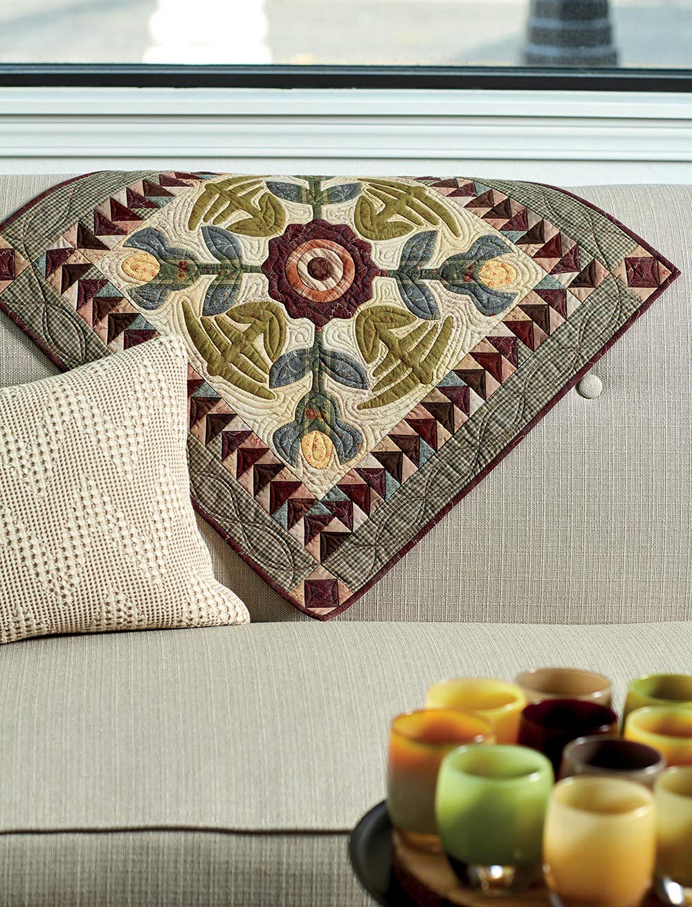 Autumn Bouquet: Patchwork and Appliqué Quilts from Reproduction Prints