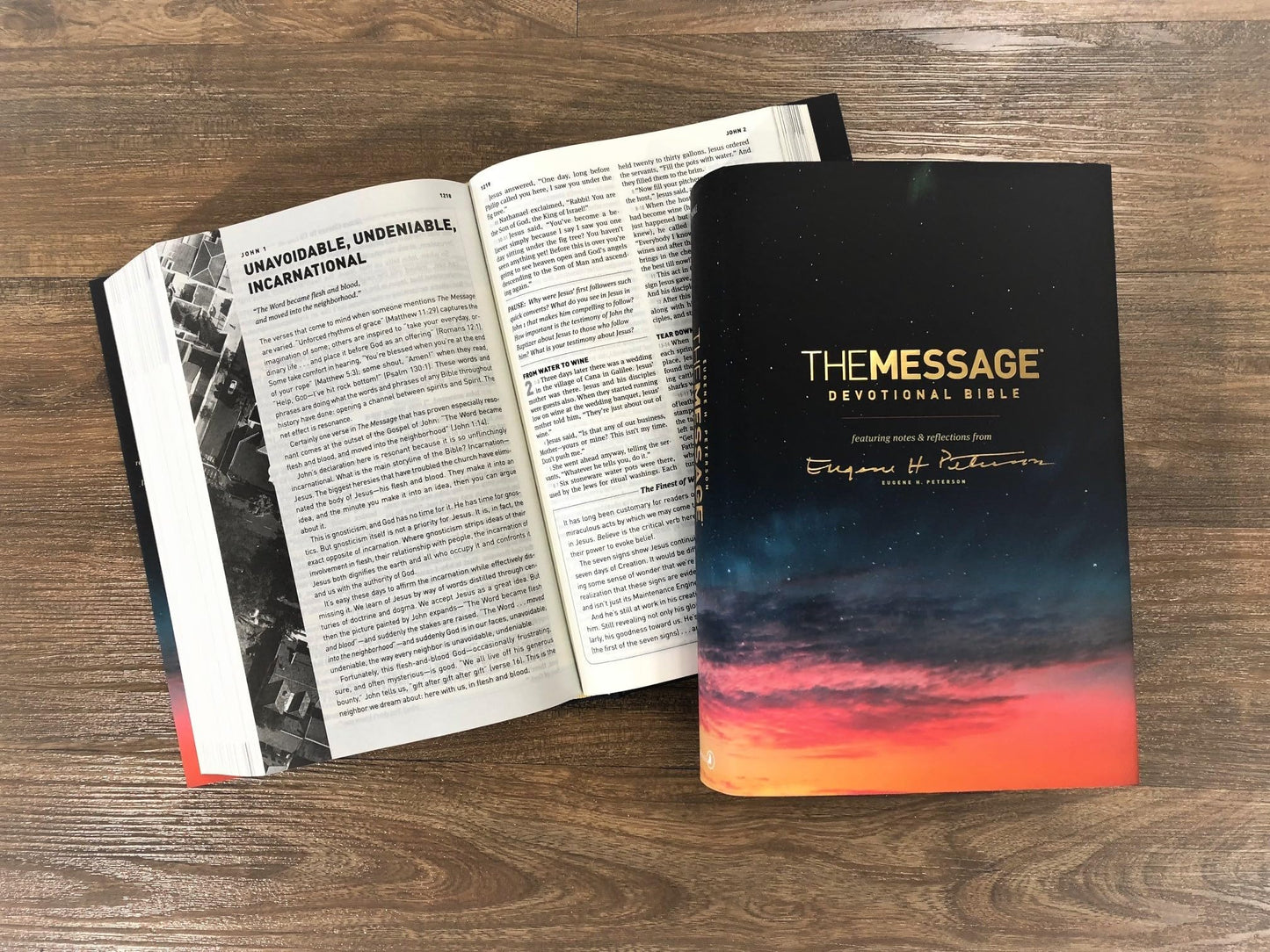 The Message Devotional Bible (Hardcover): Featuring Notes and Reflections from Eugene H. Peterson