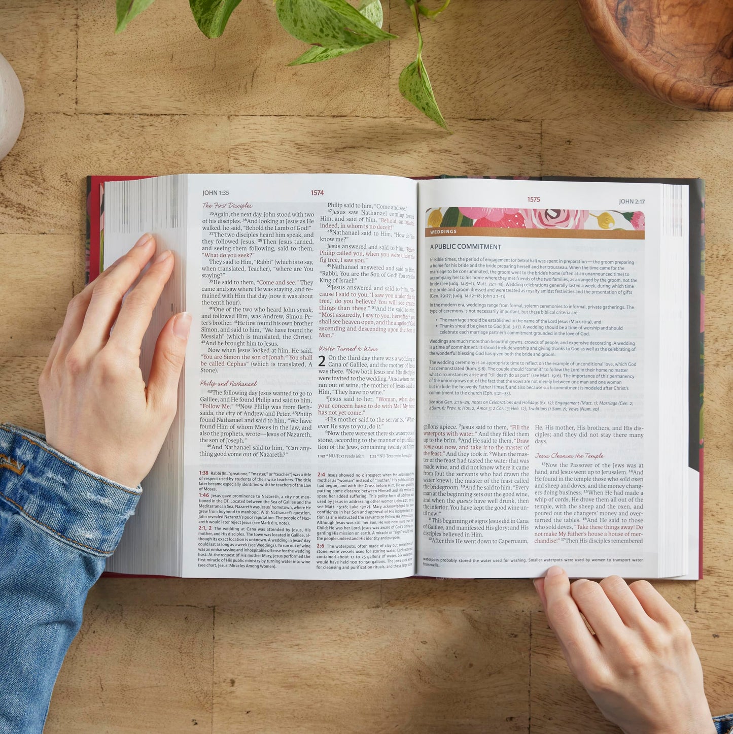 NKJV, The Woman's Study Bible, Leathersoft, Blue, Red Letter, Full-Color Edition: Receiving God's Truth for Balance, Hope, and Transformation
