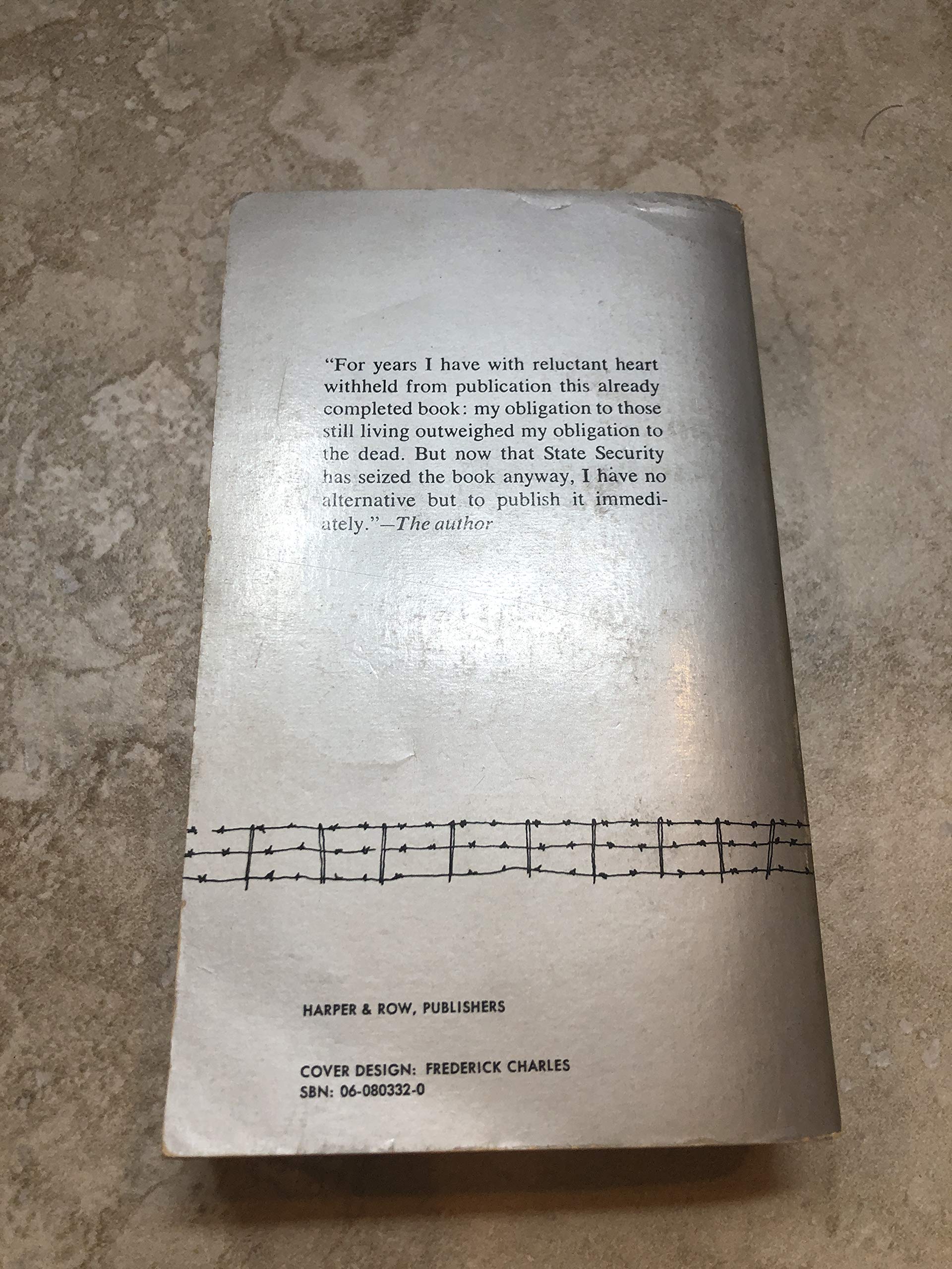 The Gulag Archipelago 1918-1956: An Experiment in Literary Investigation, Parts I-II (English and Russian Edition)