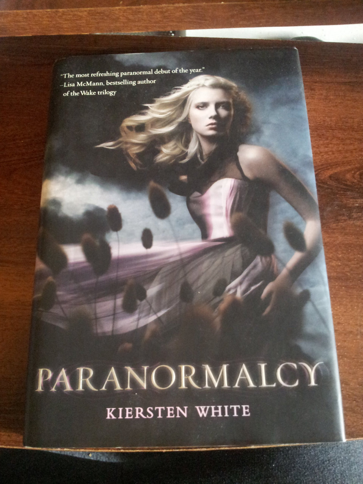 Paranormalcy (Paranormalcy, 1)