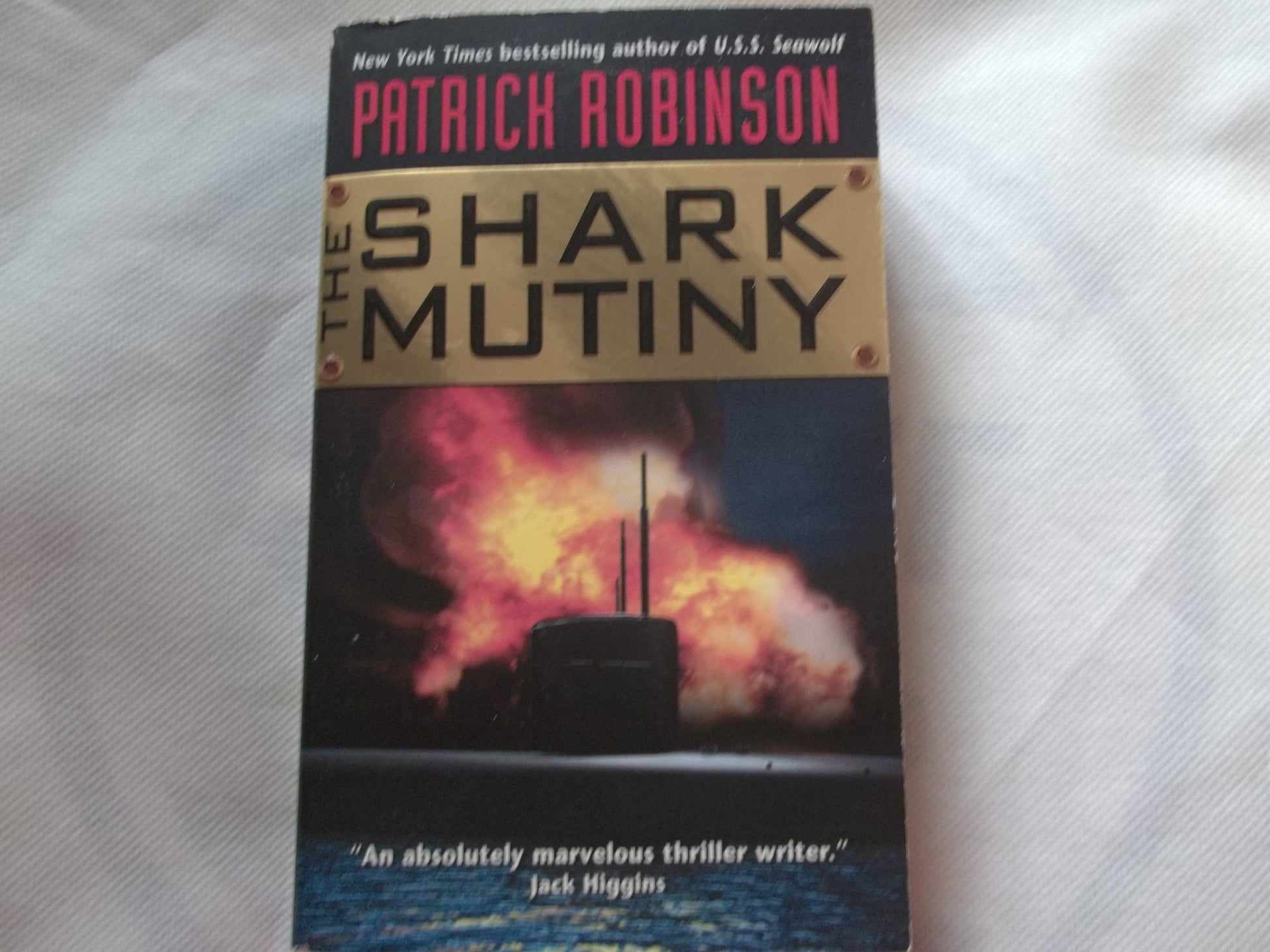 The Shark Mutiny (Harper Torch 103066)